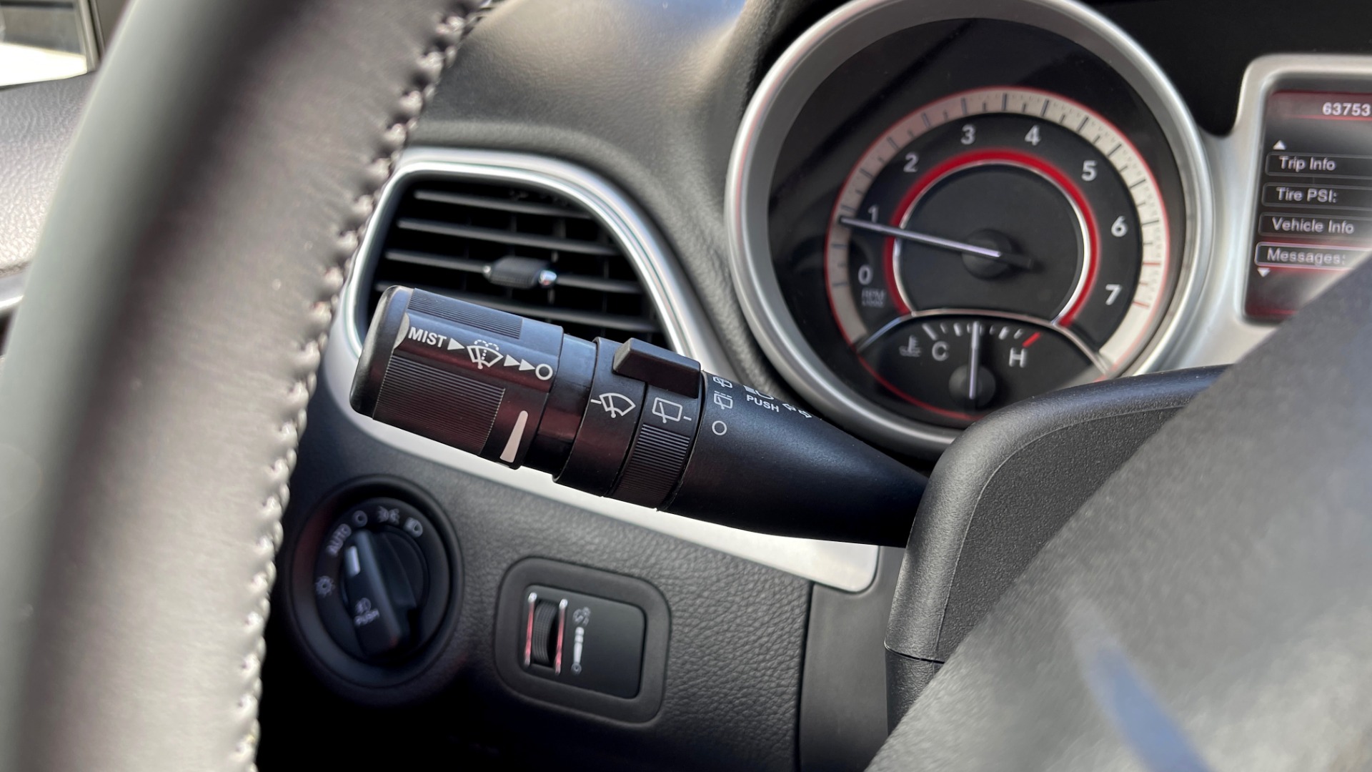 Used 2017 Dodge Journey SXT for sale Sold at Formula Imports in Charlotte NC 28227 32