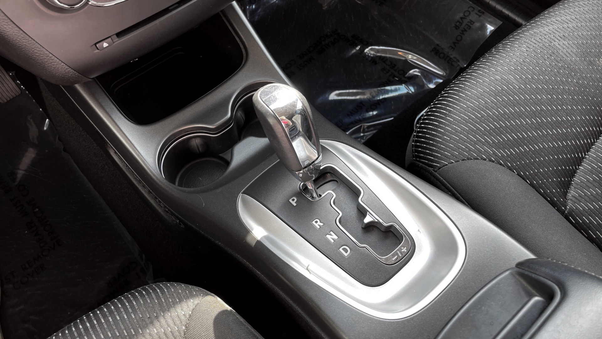 Used 2017 Dodge JOURNEY SXT PREMIUM / 2.4L / 4-SPD AUTO / KEYLESS-GO / 3-ROW / 19IN WHEELS for sale $15,995 at Formula Imports in Charlotte NC 28227 35