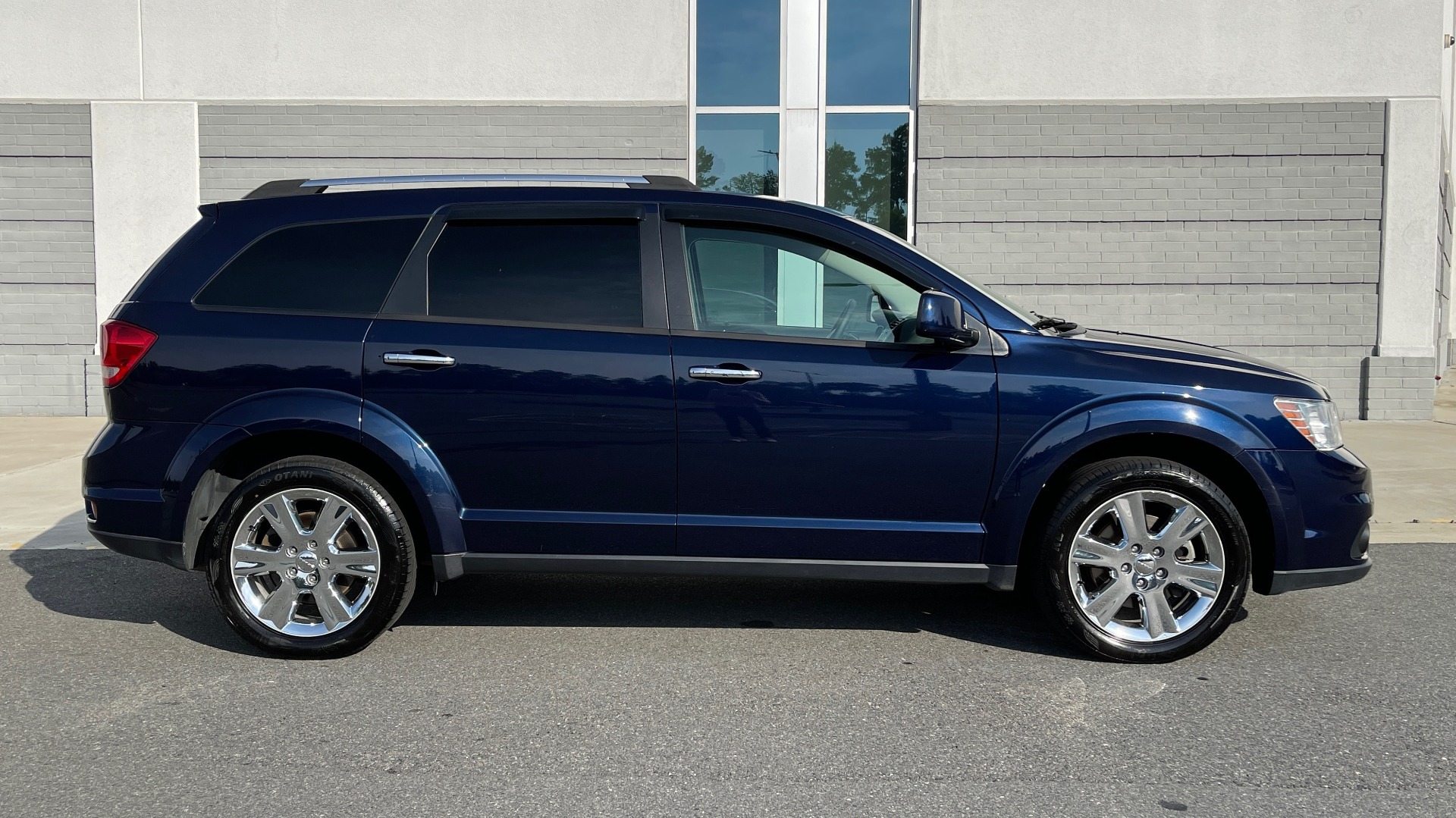 Used 2017 Dodge Journey SXT for sale Sold at Formula Imports in Charlotte NC 28227 7