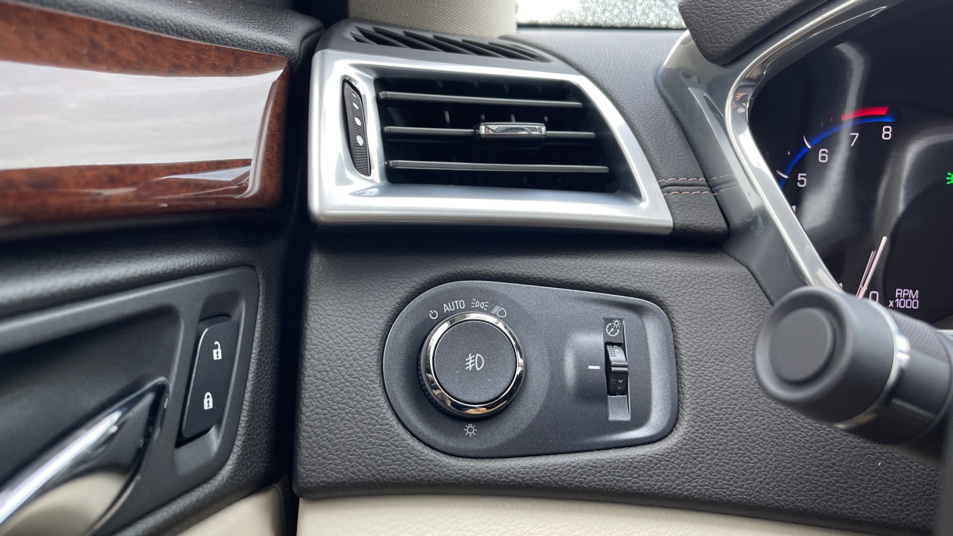 Used 2013 Cadillac SRX PERFORMANCE COLLECTION / DRIVER AWARNESS / FORWARD COLLISION ALERT for sale Sold at Formula Imports in Charlotte NC 28227 29