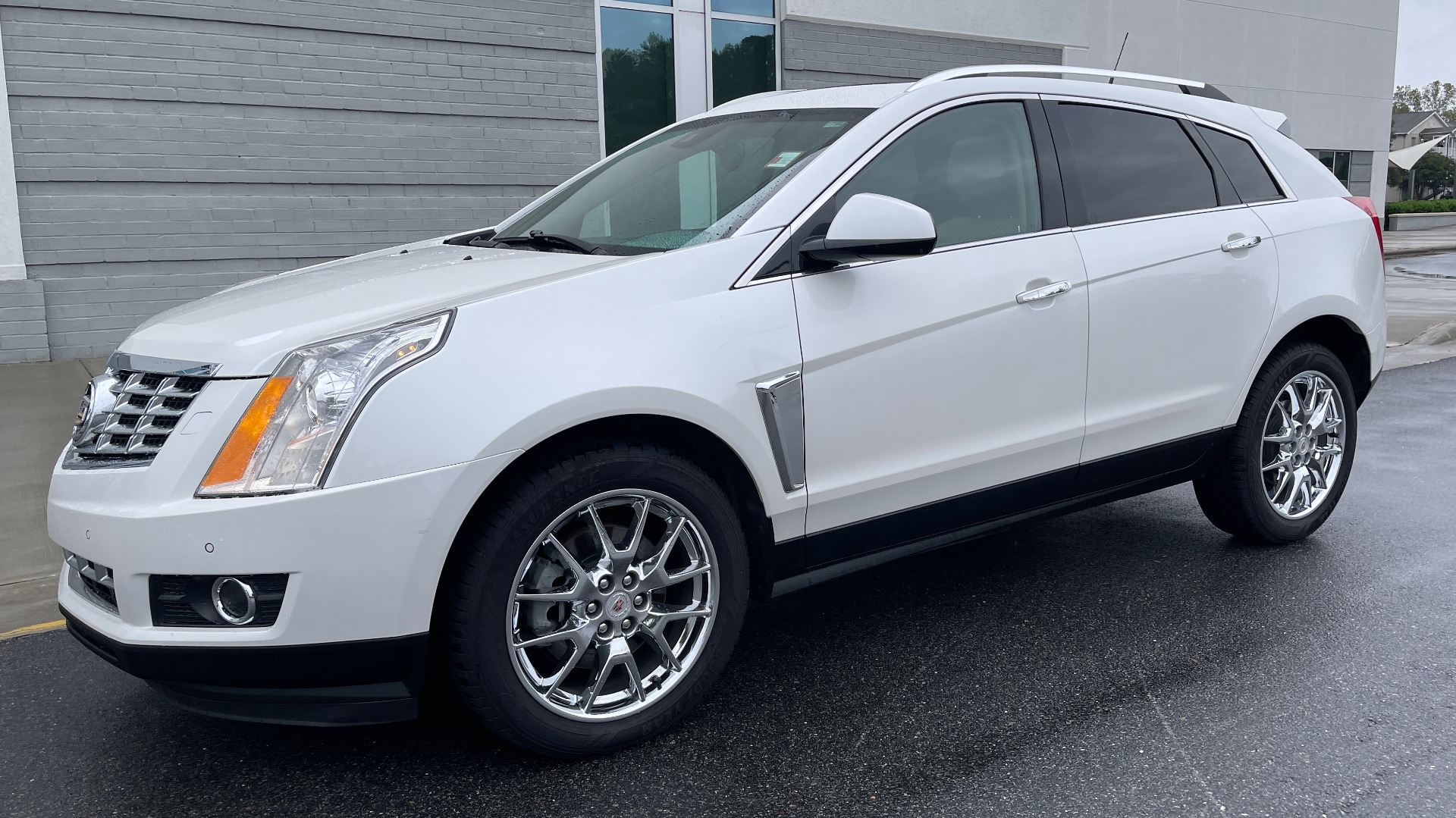 Used 2013 Cadillac SRX PERFORMANCE COLLECTION / DRIVER AWARNESS / FORWARD COLLISION ALERT for sale Sold at Formula Imports in Charlotte NC 28227 3