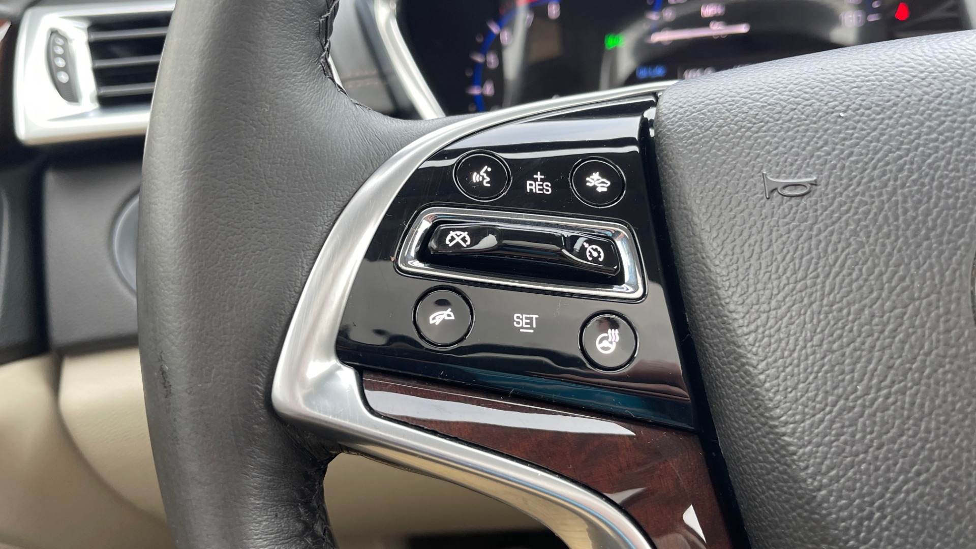 Used 2013 Cadillac SRX PERFORMANCE COLLECTION / DRIVER AWARNESS / FORWARD COLLISION ALERT for sale Sold at Formula Imports in Charlotte NC 28227 31