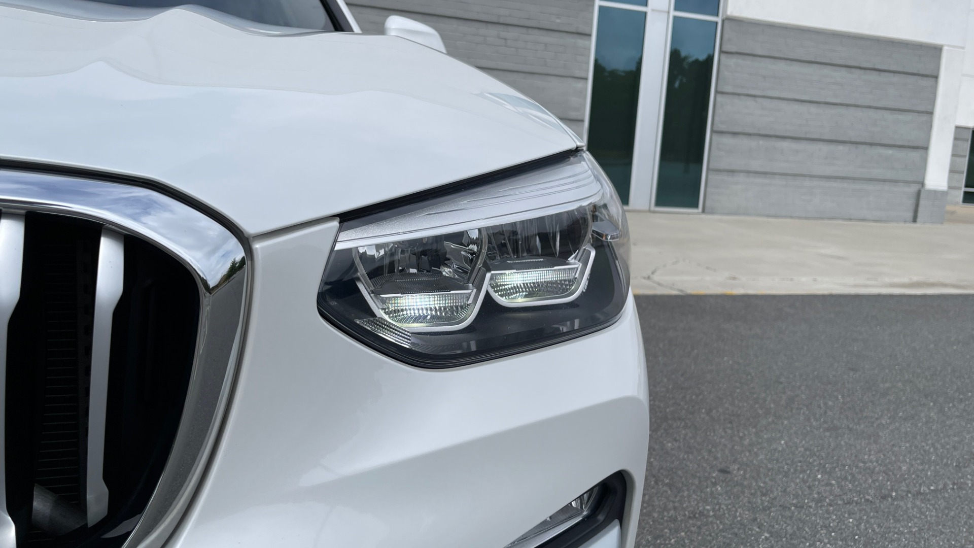 Used 2018 BMW X3 XDRIVE30I / NAV / PANO-ROOF / HTD STS / PARK DIST CNTRL / REARVIEW for sale Sold at Formula Imports in Charlotte NC 28227 13