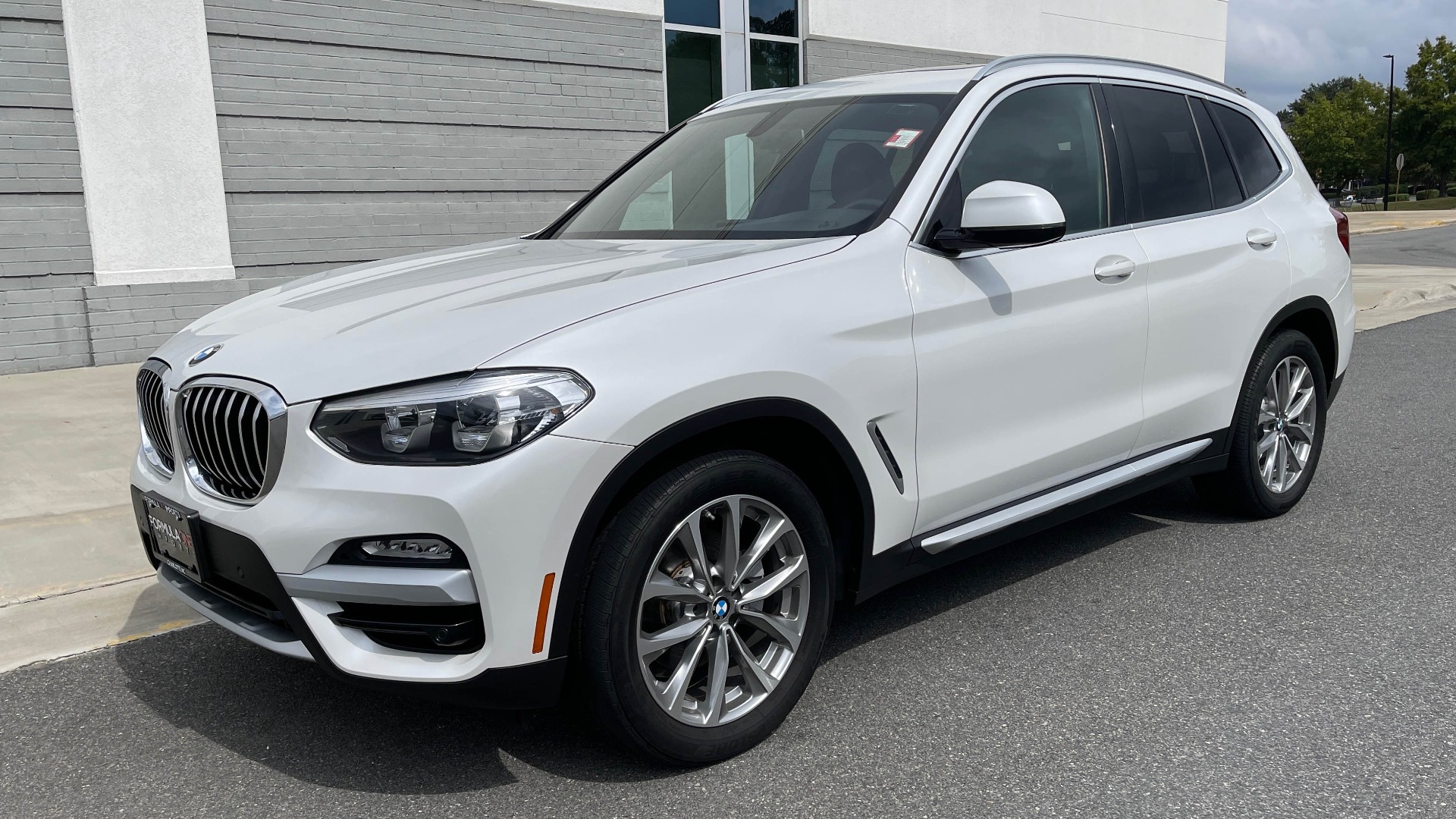 Used 2018 BMW X3 xDrive30i PANORAMIC MOONROOF / CARPLAY / 19IN WHEELS for sale Sold at Formula Imports in Charlotte NC 28227 2