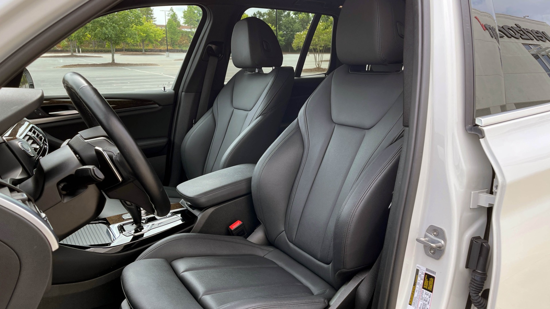 Used 2018 BMW X3 xDrive30i PANORAMIC MOONROOF / CARPLAY / 19IN WHEELS for sale Sold at Formula Imports in Charlotte NC 28227 32