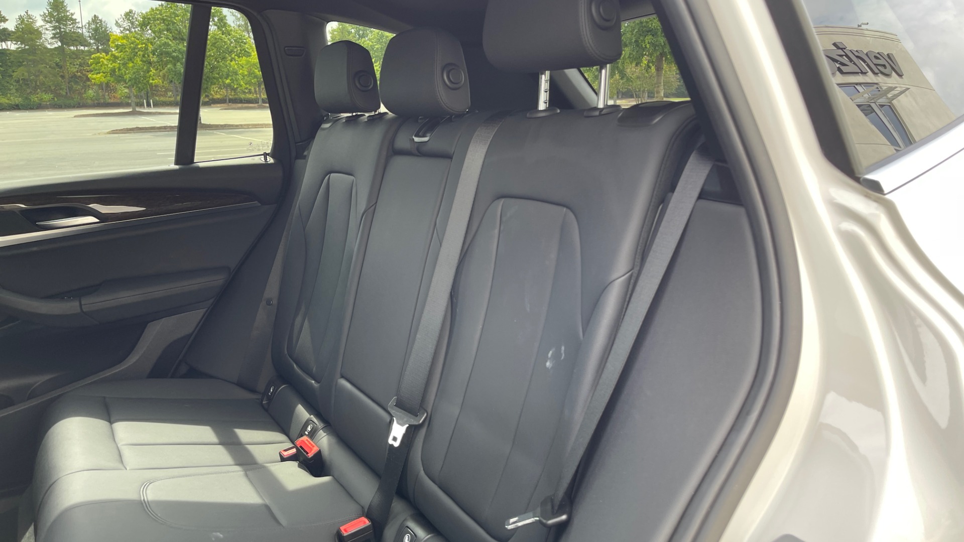Used 2018 BMW X3 xDrive30i PANORAMIC MOONROOF / CARPLAY / 19IN WHEELS for sale Sold at Formula Imports in Charlotte NC 28227 50