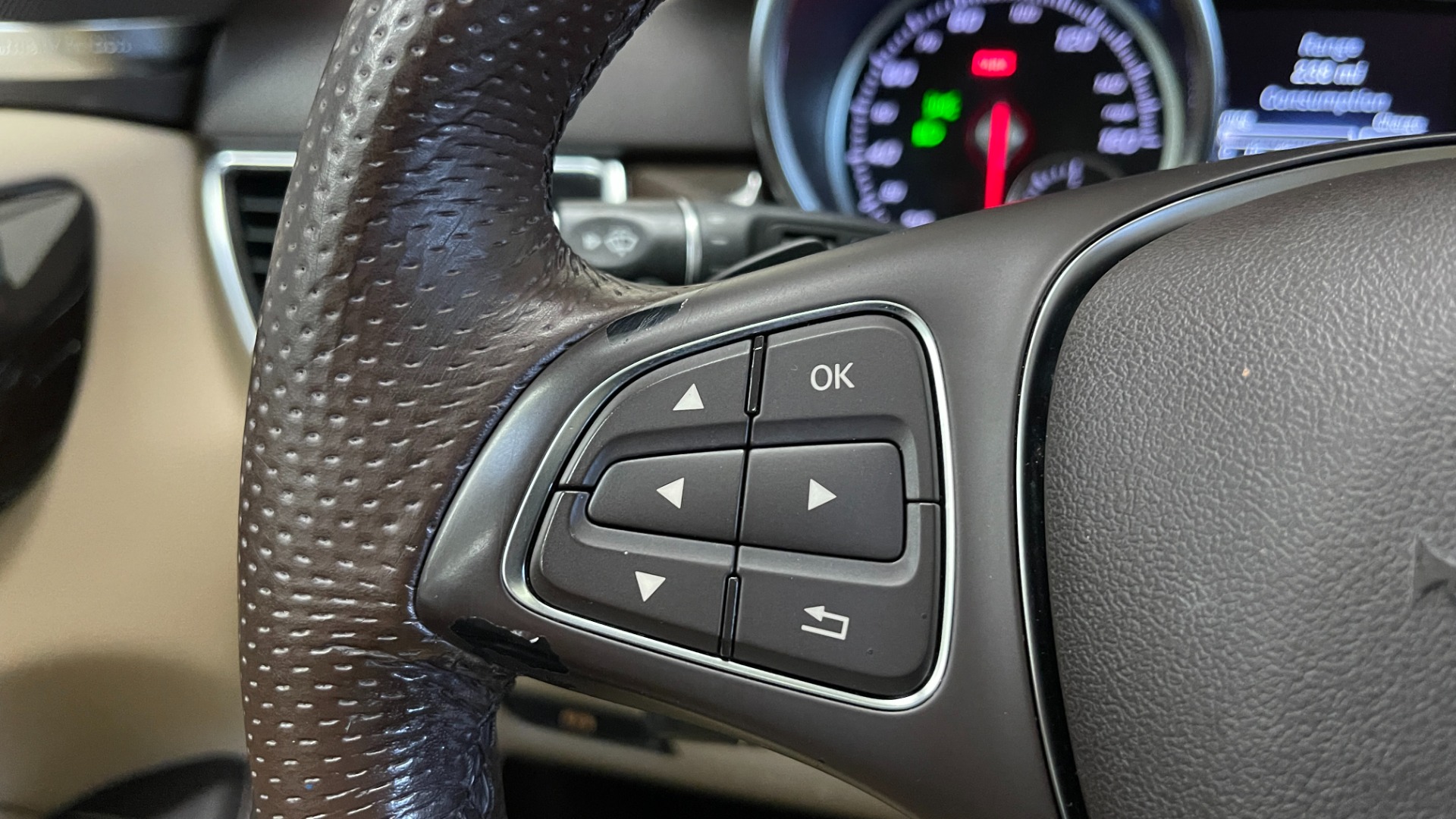 Used 2018 Mercedes-Benz GLE 350 4MATIC PREMIUM / NAV / PARK PILOT / BSA / H/K SND / SURROUND VIEW for sale Sold at Formula Imports in Charlotte NC 28227 31