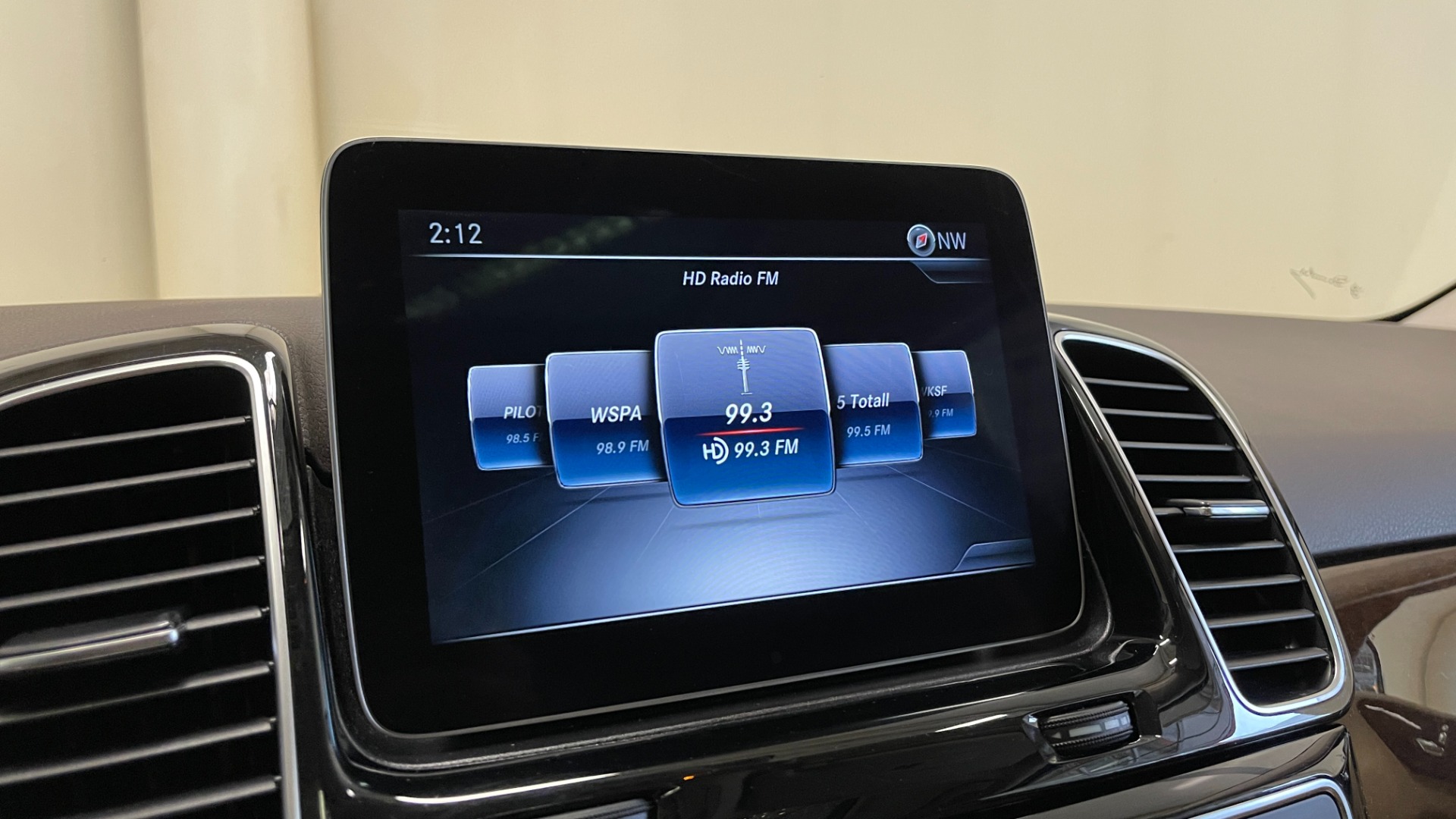 Used 2018 Mercedes-Benz GLE 350 4MATIC PREMIUM / NAV / PARK PILOT / BSA / H/K SND / SURROUND VIEW for sale Sold at Formula Imports in Charlotte NC 28227 37