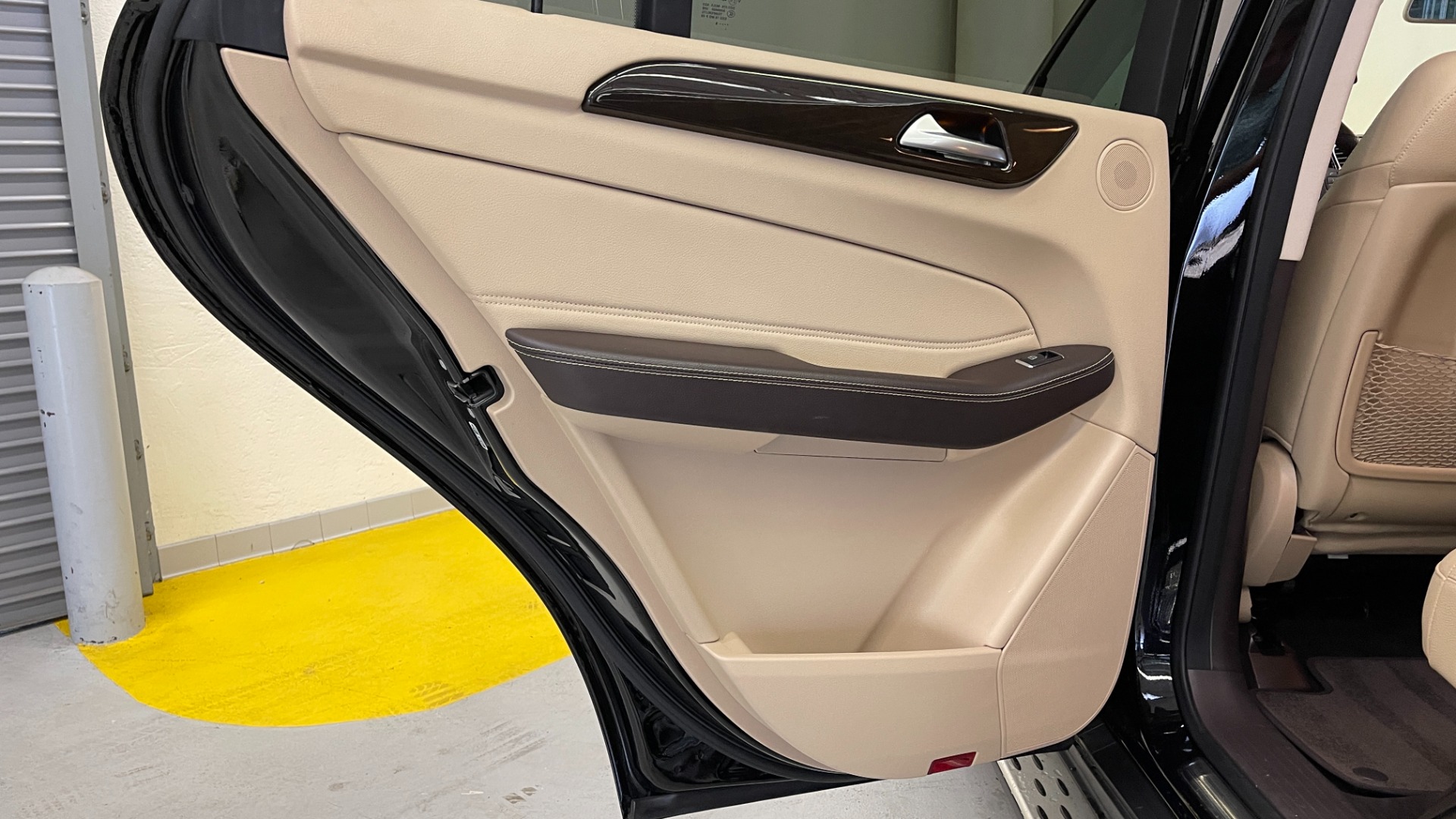 Used 2018 Mercedes-Benz GLE 350 4MATIC PREMIUM / NAV / PARK PILOT / BSA / H/K SND / SURROUND VIEW for sale Sold at Formula Imports in Charlotte NC 28227 45