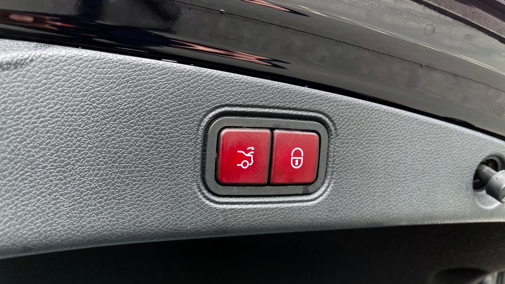 Used 2019 Mercedes-Benz E-CLASS E 450 PREMIUM / AMG LINE / PARK ASST / BSA / BURMESTER for sale Sold at Formula Imports in Charlotte NC 28227 19