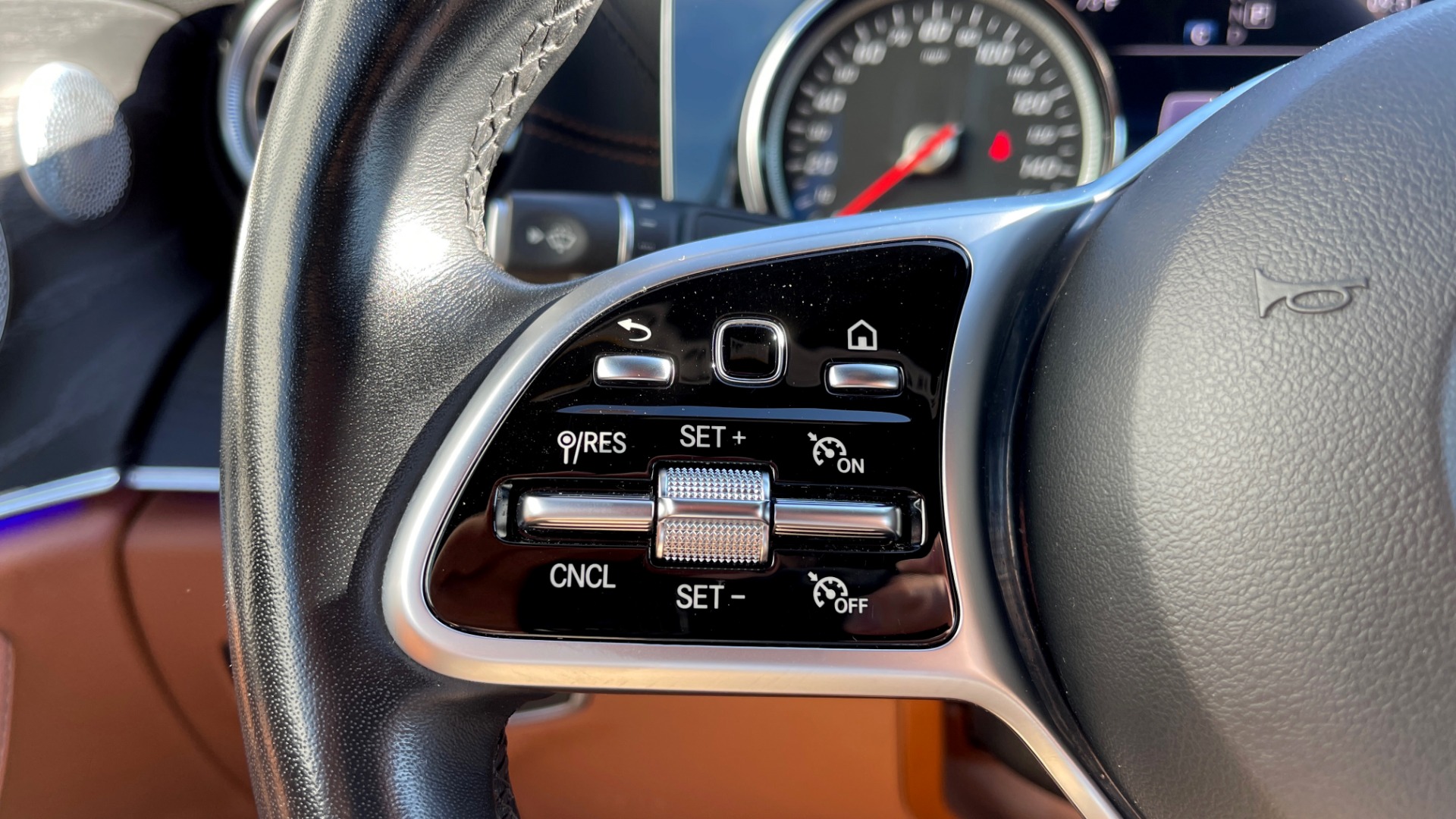 Used 2019 Mercedes-Benz E-CLASS E 450 PREMIUM / AMG LINE / PARK ASST / BSA / BURMESTER for sale Sold at Formula Imports in Charlotte NC 28227 32