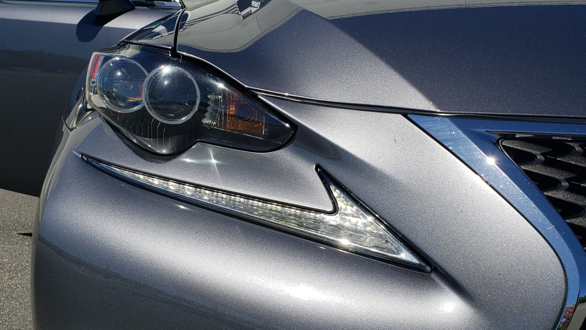 Used 2016 Lexus IS 200T F-SPORT SEDAN / SUNROOF / LCA / HTD & CLD SEATS / REARVIEW for sale Sold at Formula Imports in Charlotte NC 28227 22