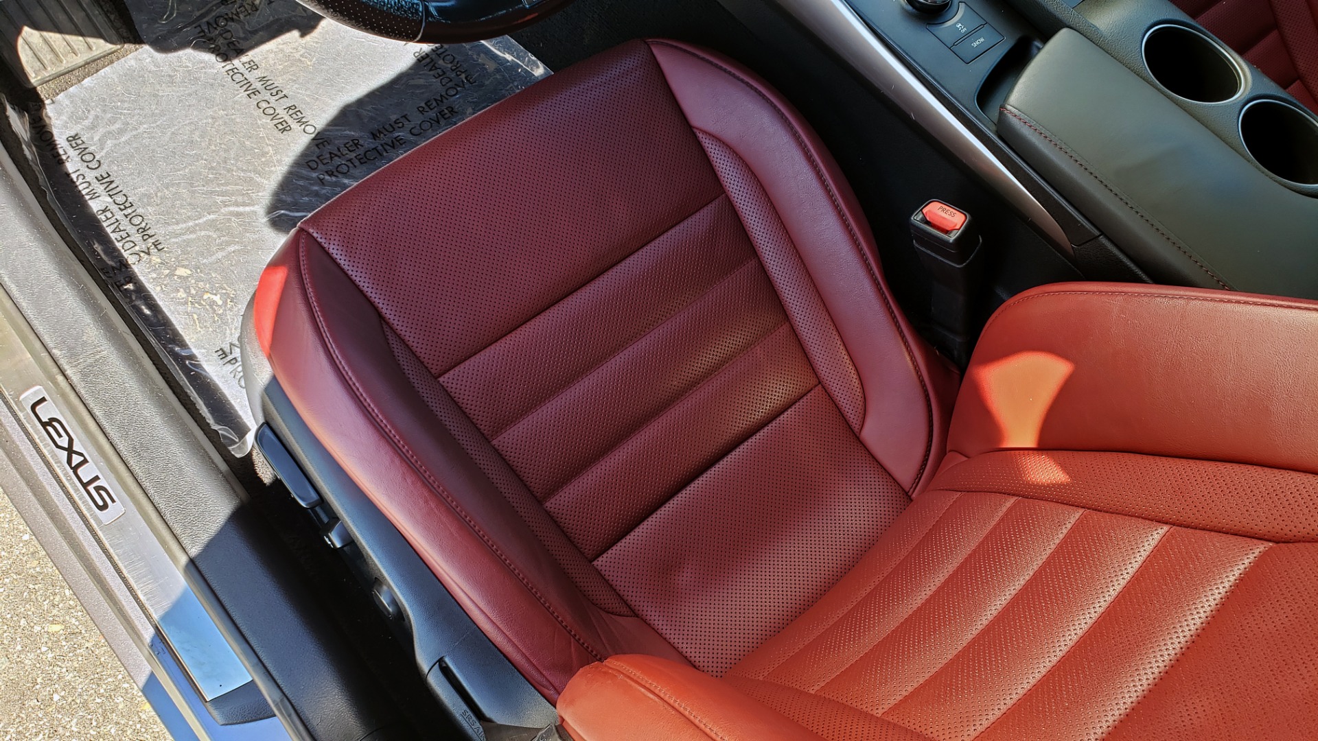 Used 2016 Lexus IS 200T F-SPORT SEDAN / SUNROOF / LCA / HTD & CLD SEATS / REARVIEW for sale Sold at Formula Imports in Charlotte NC 28227 35
