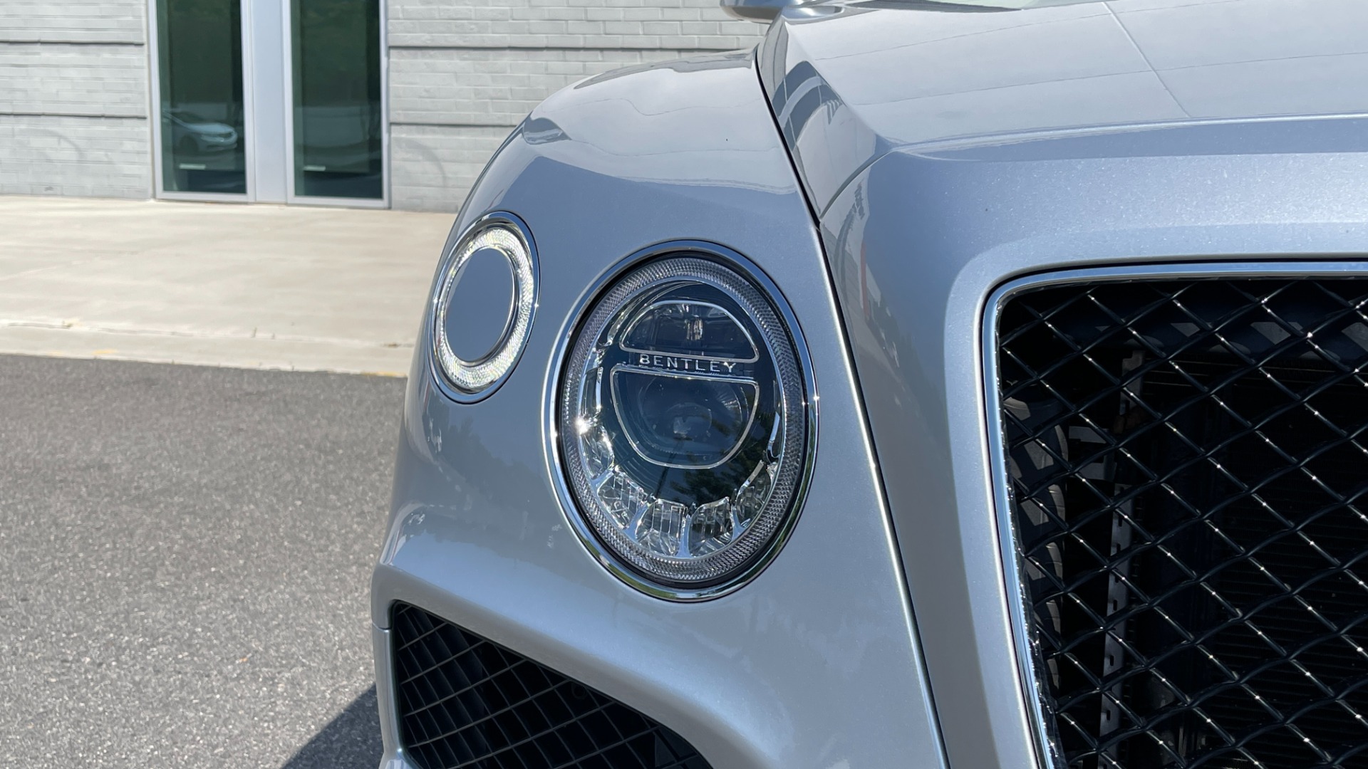 Used 2019 Bentley BENTAYGA V8 / AWD / NAV / SUNROOF / LED LIGHTING / PREMIUM AUDIO / REARVIEW for sale Sold at Formula Imports in Charlotte NC 28227 11
