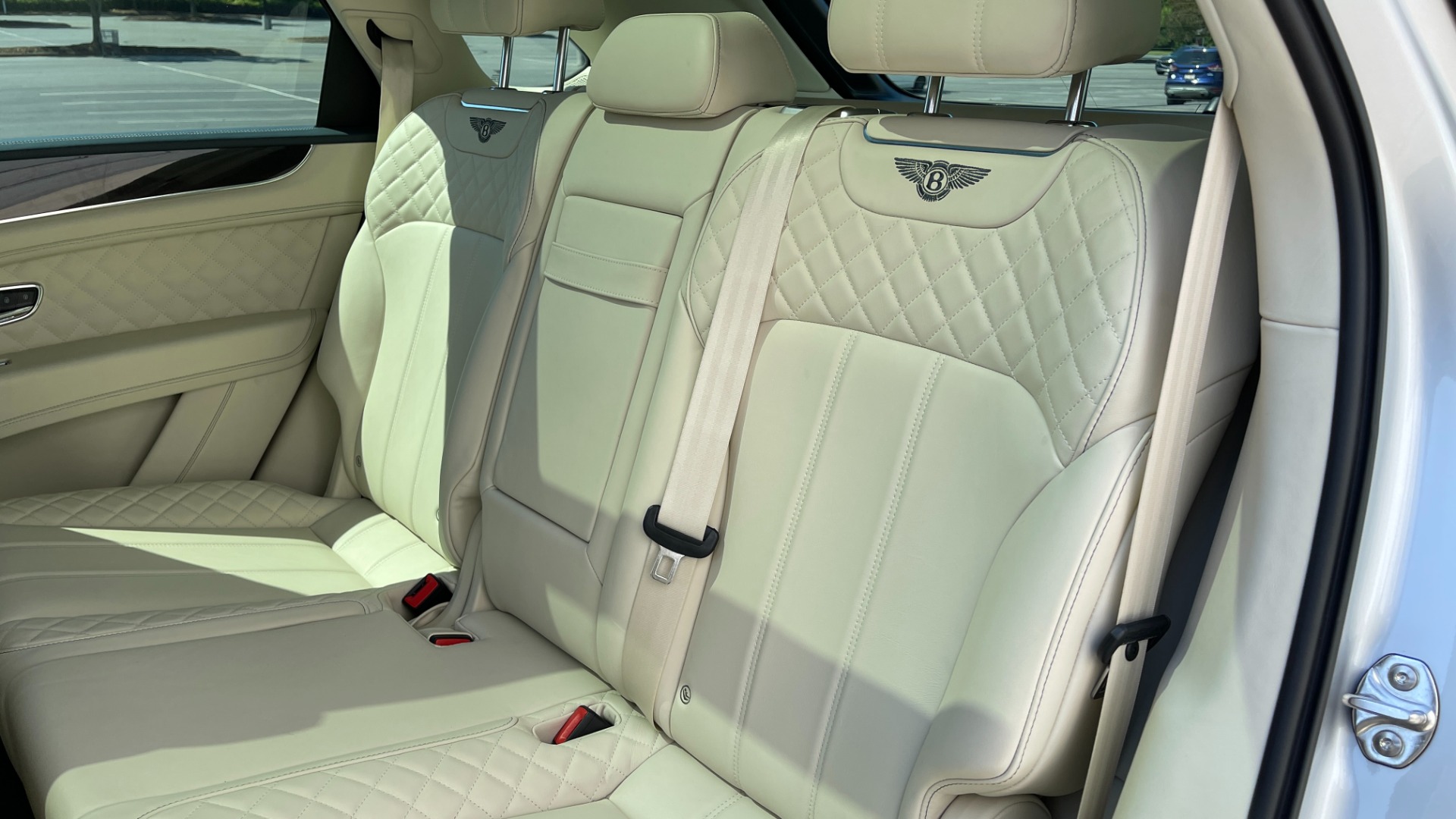 Used 2019 Bentley BENTAYGA V8 / AWD / NAV / SUNROOF / LED LIGHTING / PREMIUM AUDIO / REARVIEW for sale Sold at Formula Imports in Charlotte NC 28227 55