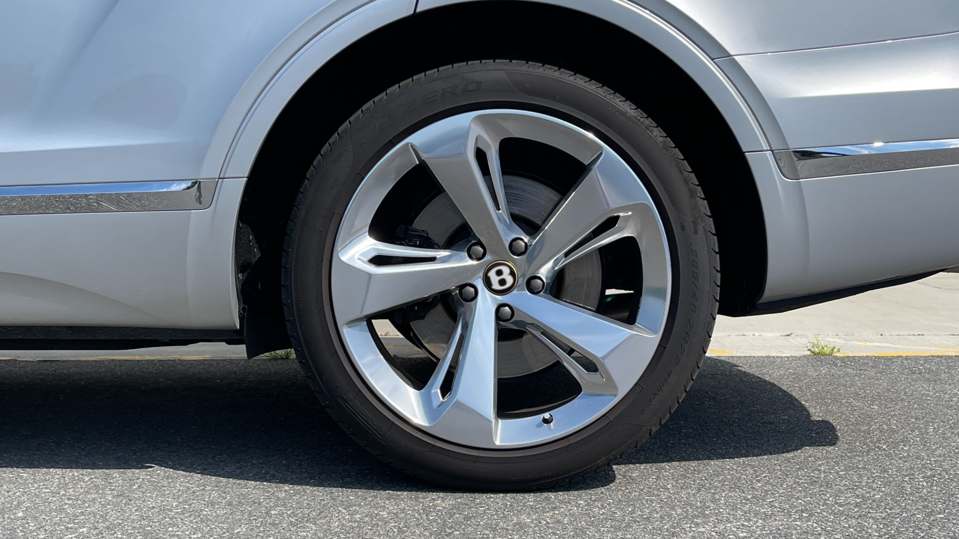 Used 2019 Bentley BENTAYGA V8 / AWD / NAV / SUNROOF / LED LIGHTING / PREMIUM AUDIO / REARVIEW for sale Sold at Formula Imports in Charlotte NC 28227 70