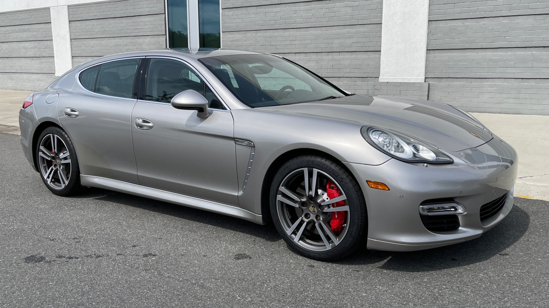 Used 2010 Porsche PANAMERA 4DR HB TURBO / SPORT CHRONO / BOSE / AUTO CLIMATE CONTROL for sale Sold at Formula Imports in Charlotte NC 28227 6