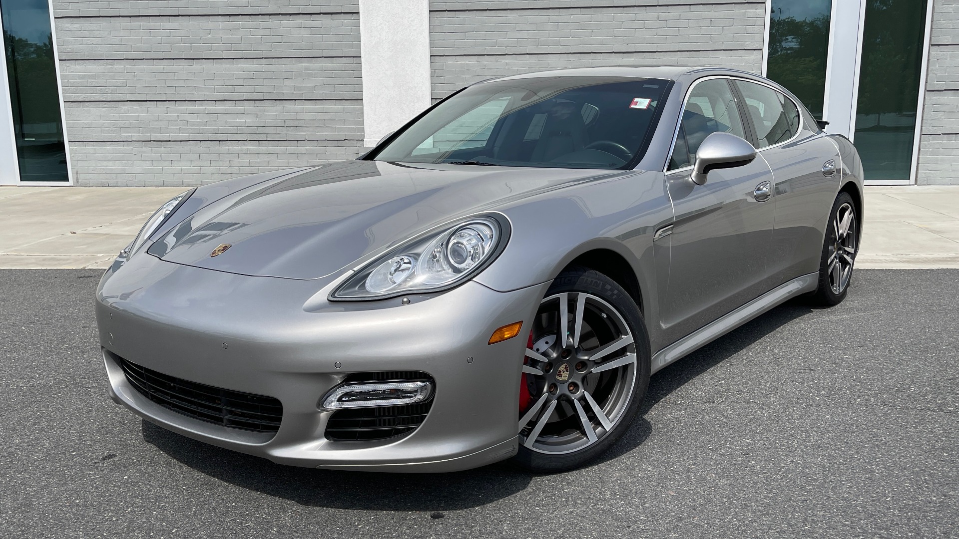 Used 2010 Porsche PANAMERA 4DR HB TURBO / SPORT CHRONO / BOSE / AUTO CLIMATE CONTROL for sale Sold at Formula Imports in Charlotte NC 28227 1
