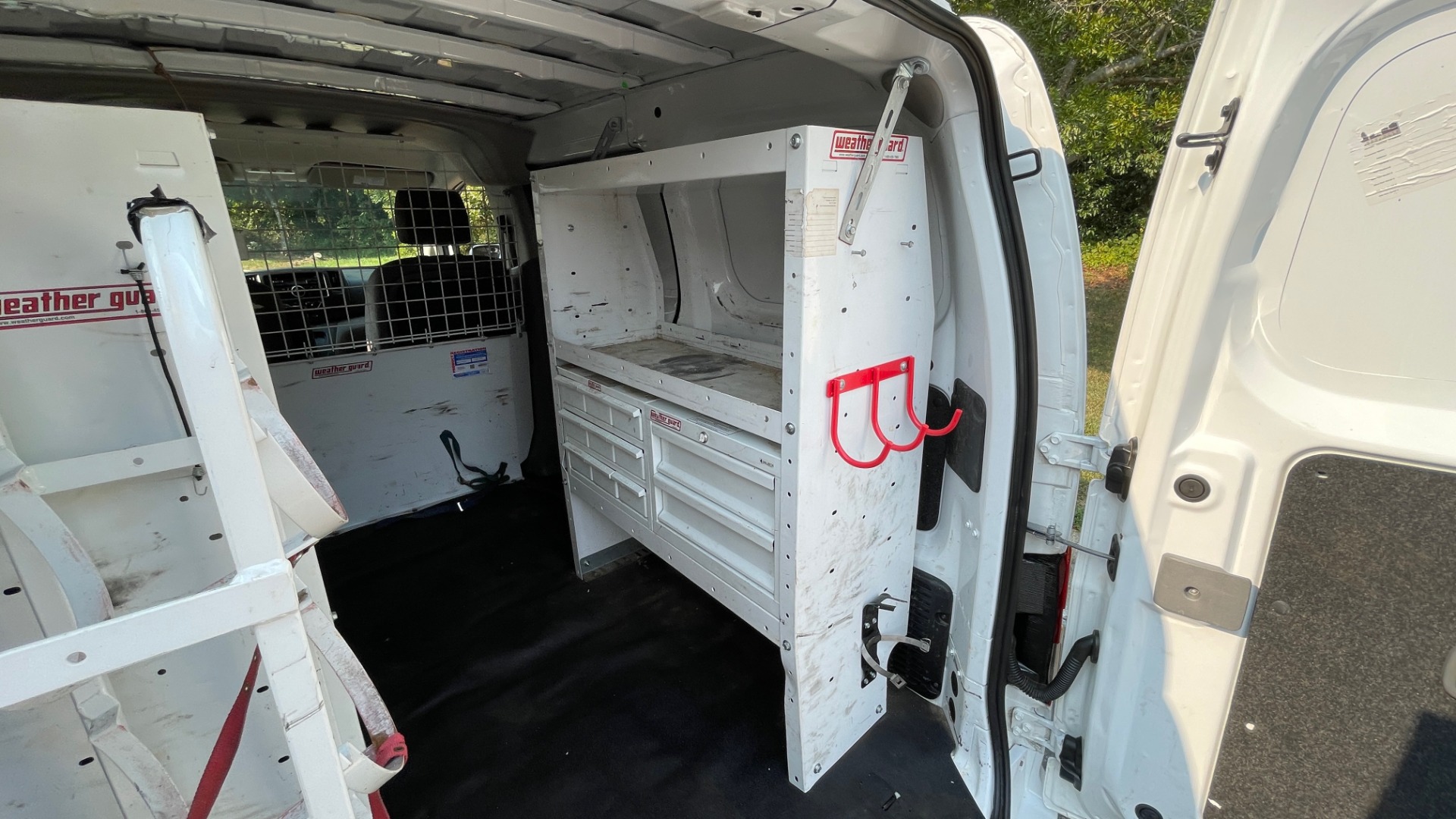 Used 2016 Nissan NV200 SV / WORK VAN / EXTERIOR APPEARANCE PKG / SPLASH GUARDS for sale Sold at Formula Imports in Charlotte NC 28227 15