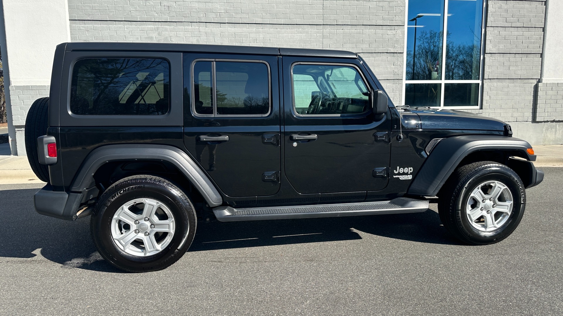 Used 2020 Jeep Wrangler Unlimited SPORT S / TECH PACKAGE / S PACKAGE / BLACK 3 PIECE HARD TOP for sale Sold at Formula Imports in Charlotte NC 28227 3