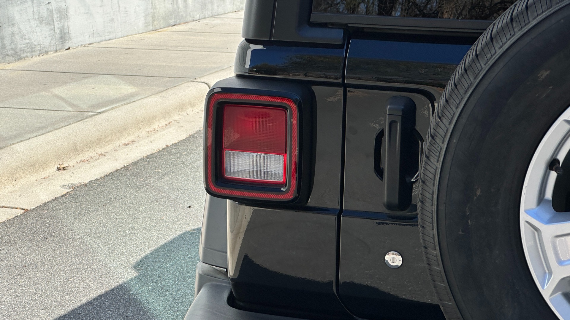 Used 2020 Jeep Wrangler Unlimited SPORT S / TECH PACKAGE / S PACKAGE / BLACK 3 PIECE HARD TOP for sale Sold at Formula Imports in Charlotte NC 28227 39