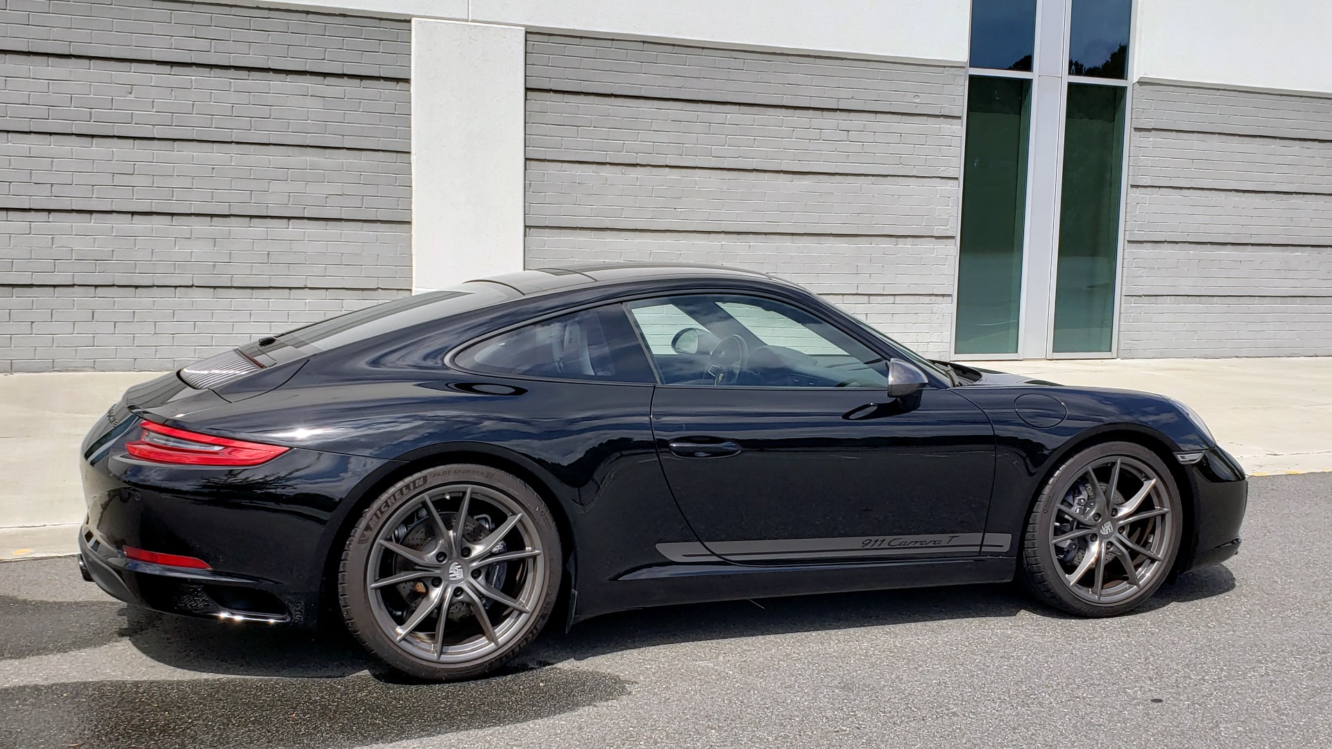 Used 2019 Porsche 911 CARRERA T / 3.0L H6 / MANUAL / PREMIUM / NAV / BOSE / SUNROOF / REARVIEW for sale Sold at Formula Imports in Charlotte NC 28227 10