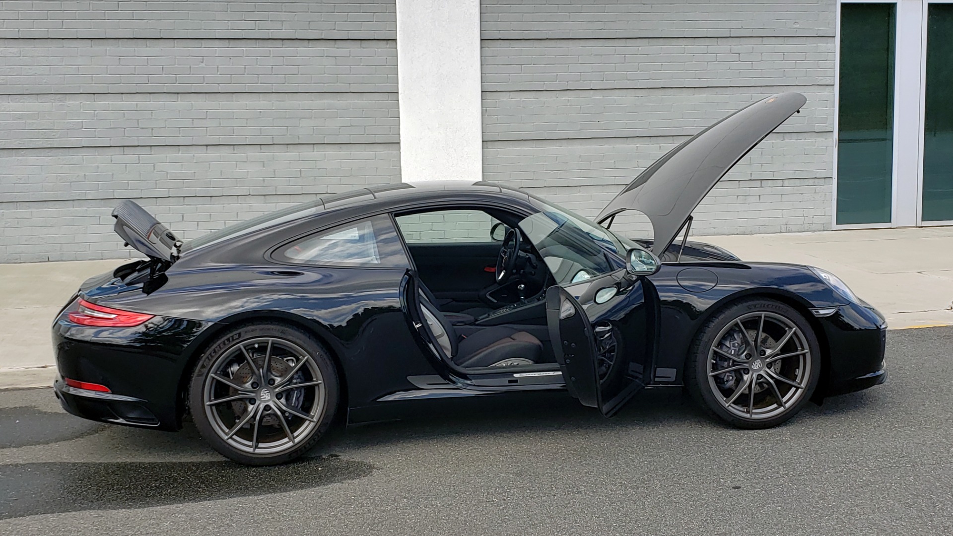 Used 2019 Porsche 911 CARRERA T / 3.0L H6 / MANUAL / PREMIUM / NAV / BOSE / SUNROOF / REARVIEW for sale Sold at Formula Imports in Charlotte NC 28227 26