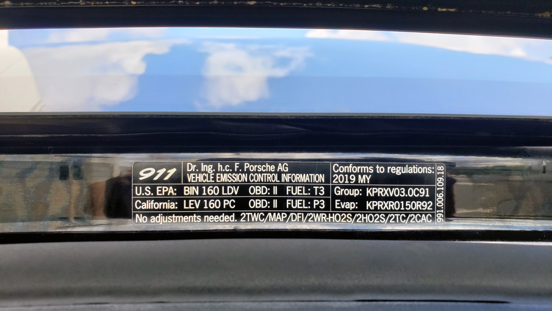 Used 2019 Porsche 911 CARRERA T / 3.0L H6 / MANUAL / PREMIUM / NAV / BOSE / SUNROOF / REARVIEW for sale Sold at Formula Imports in Charlotte NC 28227 33