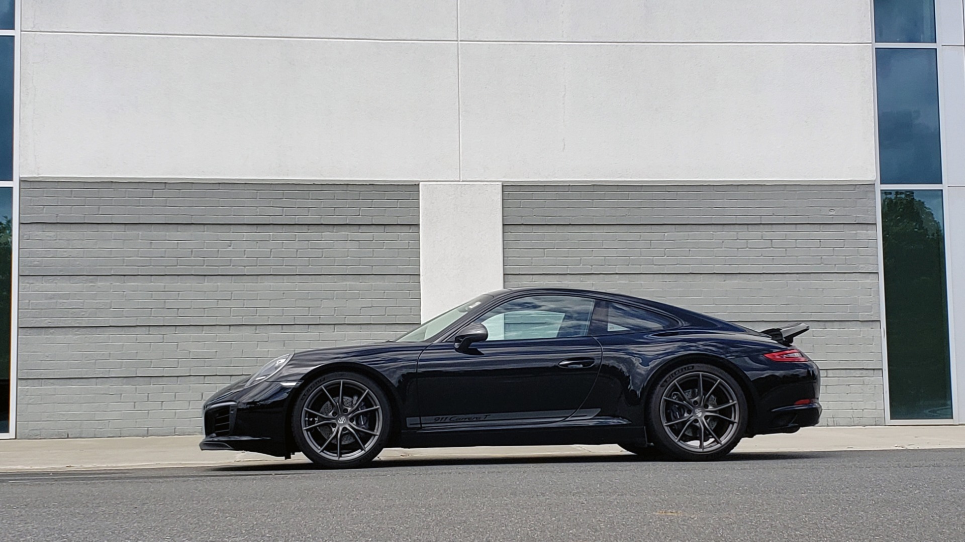 Used 2019 Porsche 911 CARRERA T / 3.0L H6 / MANUAL / PREMIUM / NAV / BOSE / SUNROOF / REARVIEW for sale Sold at Formula Imports in Charlotte NC 28227 6