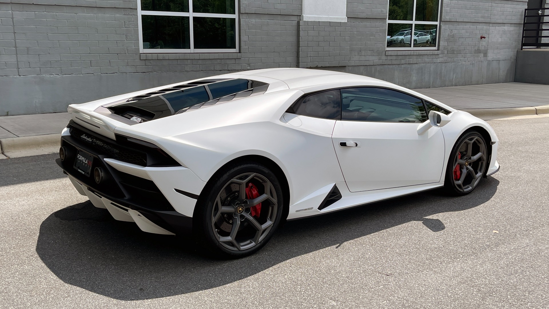 Used 2020 Lamborghini HURACAN EVO LP640-4 5.2L V10 630HP / 7-SPD AUTO / AWD / NAVIGATION / CAMERA for sale Sold at Formula Imports in Charlotte NC 28227 14