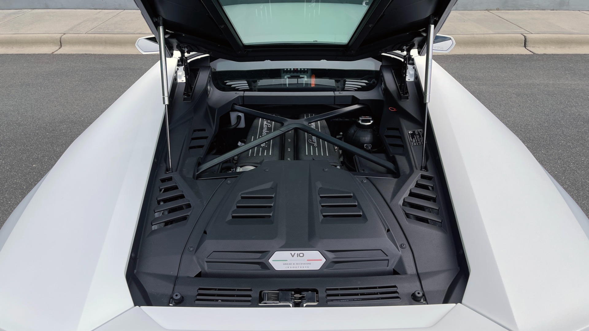 Used 2020 Lamborghini HURACAN EVO LP640-4 5.2L V10 630HP / 7-SPD AUTO / AWD / NAVIGATION / CAMERA for sale Sold at Formula Imports in Charlotte NC 28227 25