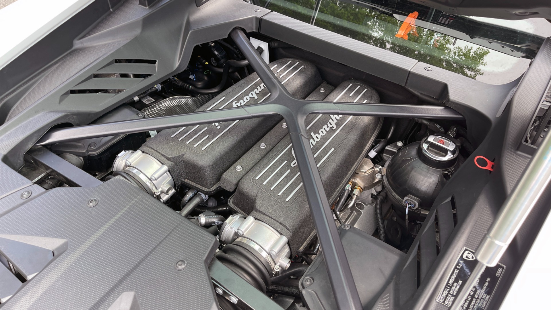 Used 2020 Lamborghini HURACAN EVO LP640-4 5.2L V10 630HP / 7-SPD AUTO / AWD / NAVIGATION / CAMERA for sale Sold at Formula Imports in Charlotte NC 28227 27
