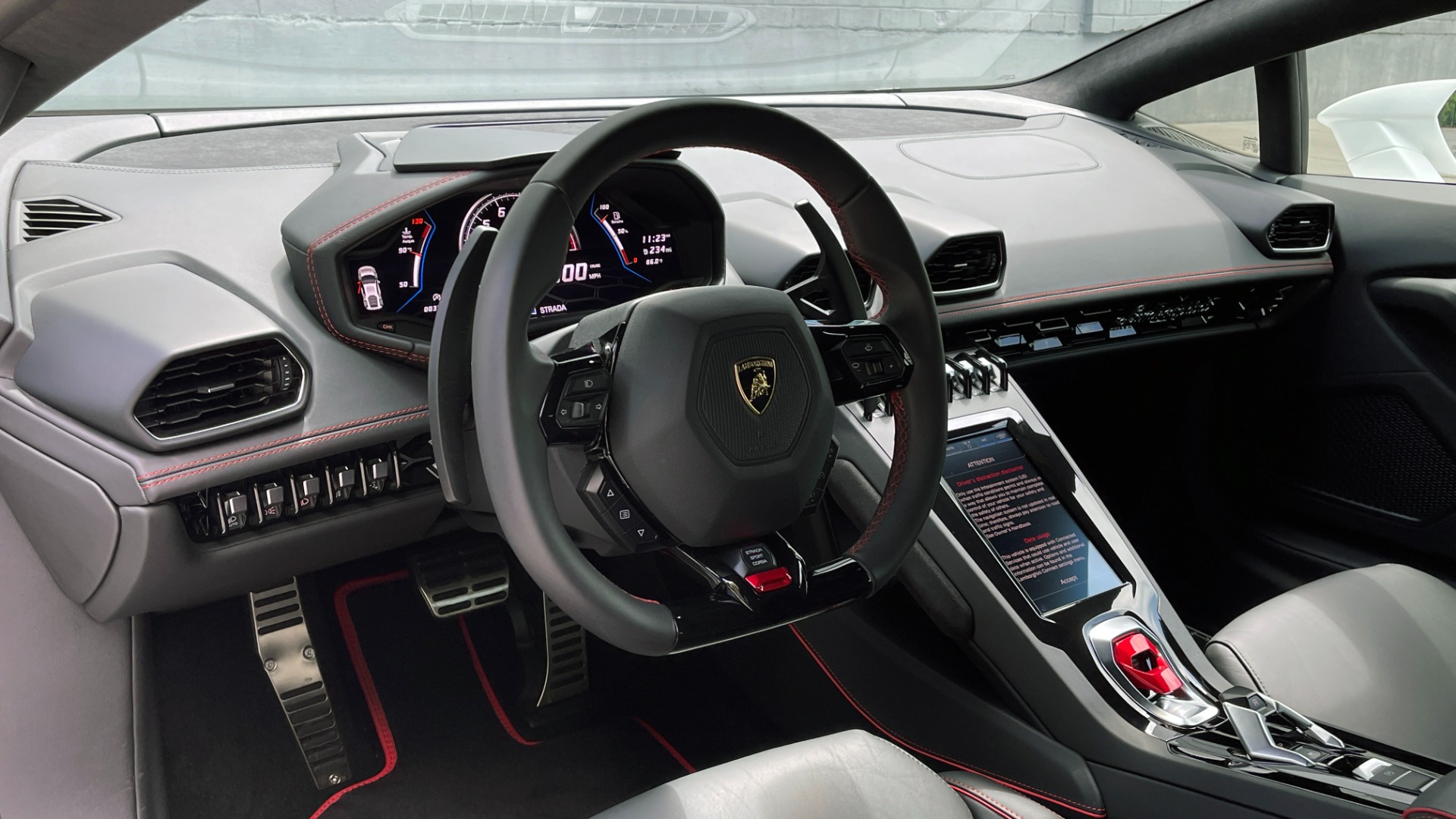 Used 2020 Lamborghini HURACAN EVO LP640-4 5.2L V10 630HP / 7-SPD AUTO / AWD / NAVIGATION / CAMERA for sale Sold at Formula Imports in Charlotte NC 28227 33