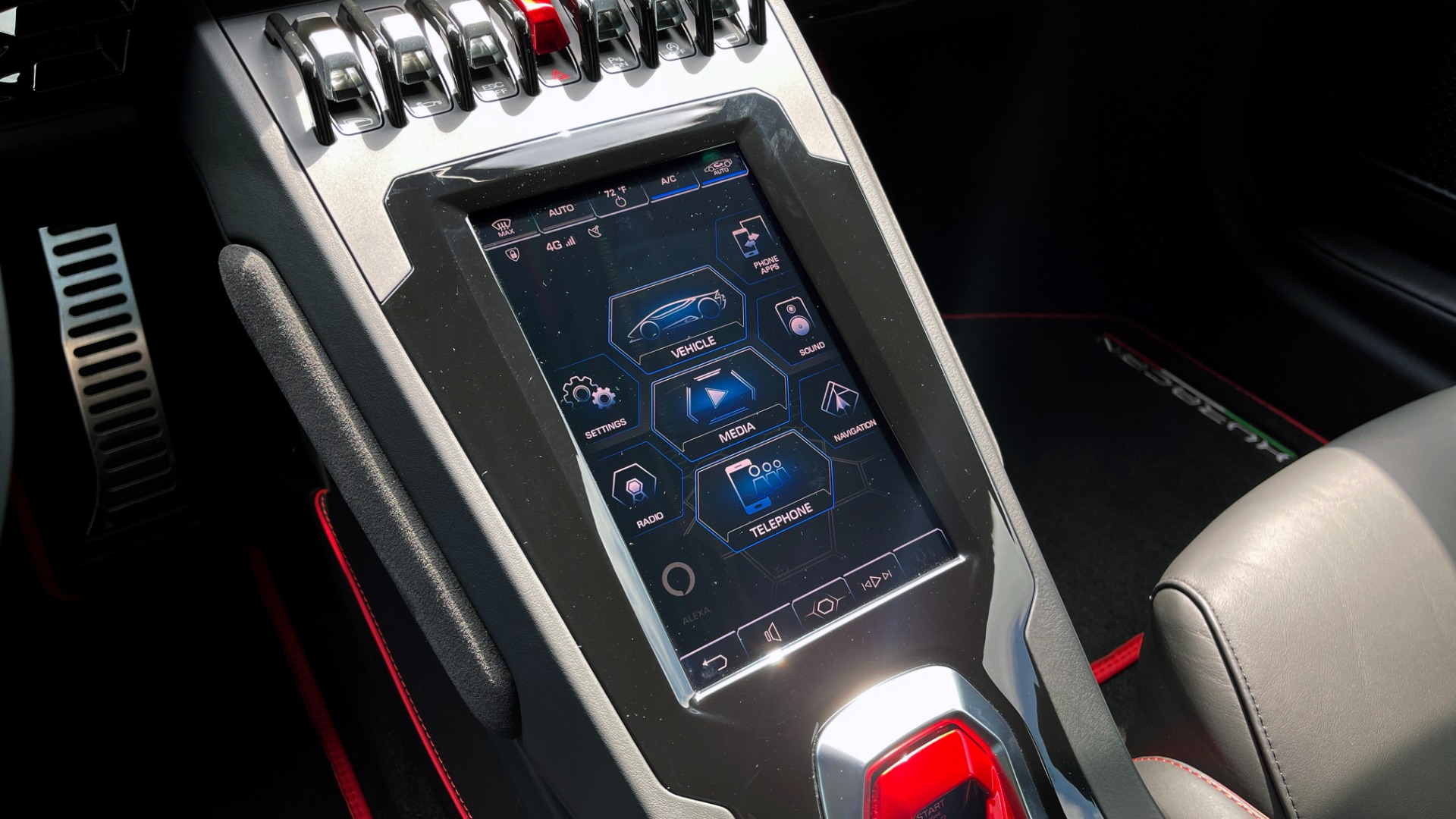Used 2020 Lamborghini HURACAN EVO LP640-4 5.2L V10 630HP / 7-SPD AUTO / AWD / NAVIGATION / CAMERA for sale Sold at Formula Imports in Charlotte NC 28227 43