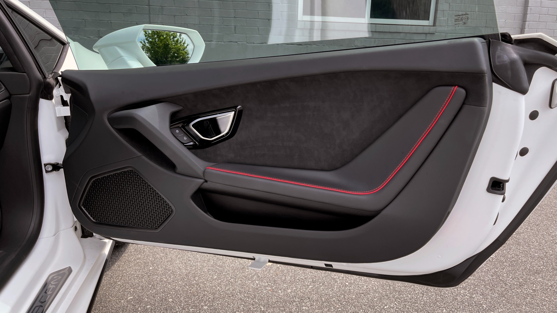Used 2020 Lamborghini HURACAN EVO LP640-4 5.2L V10 630HP / 7-SPD AUTO / AWD / NAVIGATION / CAMERA for sale Sold at Formula Imports in Charlotte NC 28227 50