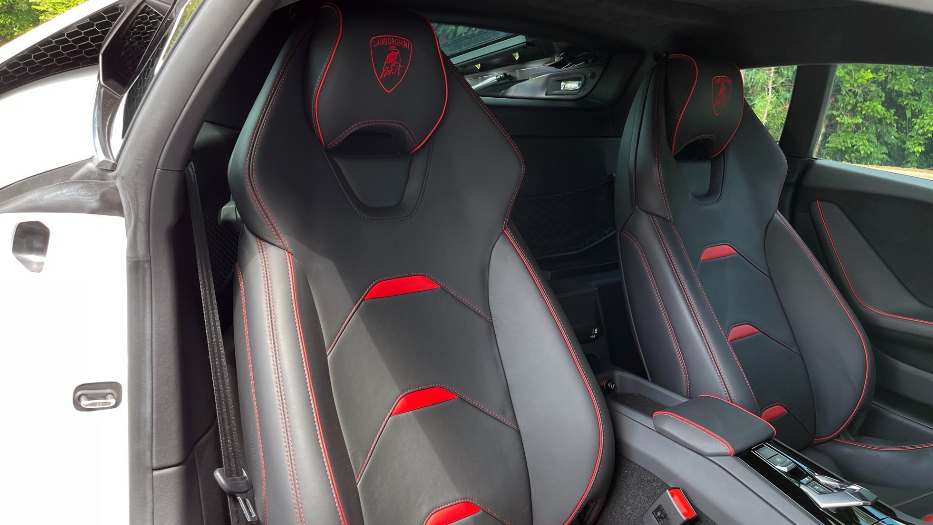 Used 2020 Lamborghini HURACAN EVO LP640-4 5.2L V10 630HP / 7-SPD AUTO / AWD / NAVIGATION / CAMERA for sale Sold at Formula Imports in Charlotte NC 28227 54
