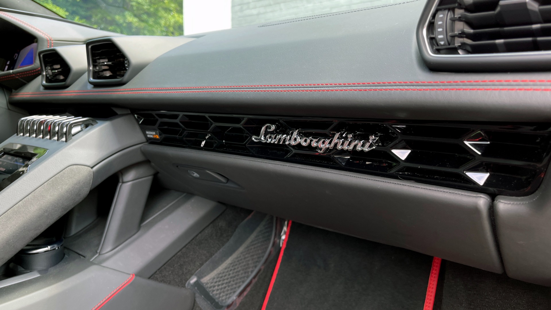 Used 2020 Lamborghini HURACAN EVO LP640-4 5.2L V10 630HP / 7-SPD AUTO / AWD / NAVIGATION / CAMERA for sale Sold at Formula Imports in Charlotte NC 28227 57