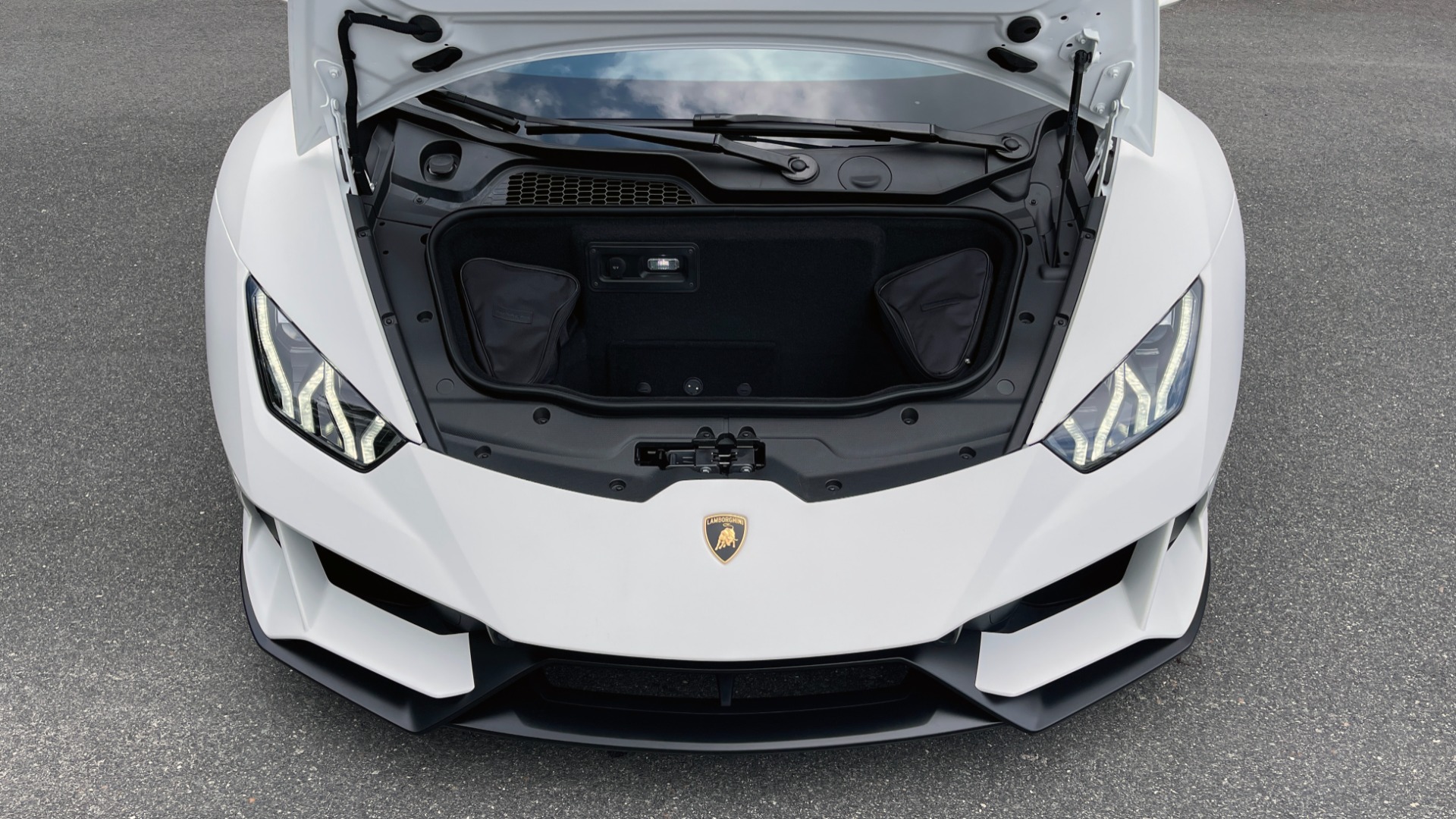 Used 2020 Lamborghini HURACAN EVO LP640-4 5.2L V10 630HP / 7-SPD AUTO / AWD / NAVIGATION / CAMERA for sale Sold at Formula Imports in Charlotte NC 28227 8