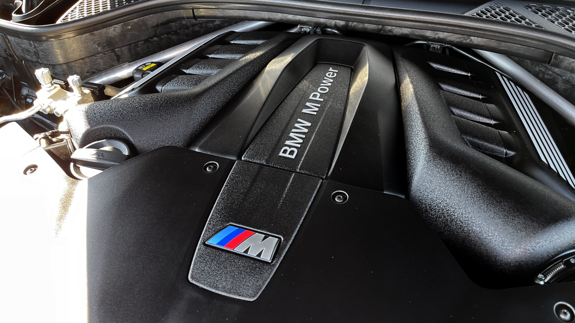 Used 2018 BMW X5 M EXECUTIVE PKG / NAV / SUNROOF / BLIND SPOT / LANE DEPART / CAMERAS for sale Sold at Formula Imports in Charlotte NC 28227 10