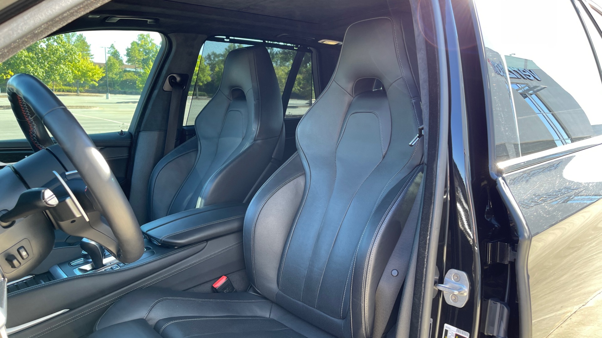 Used 2018 BMW X5 M EXECUTIVE PKG / NAV / SUNROOF / BLIND SPOT / LANE DEPART / CAMERAS for sale Sold at Formula Imports in Charlotte NC 28227 28