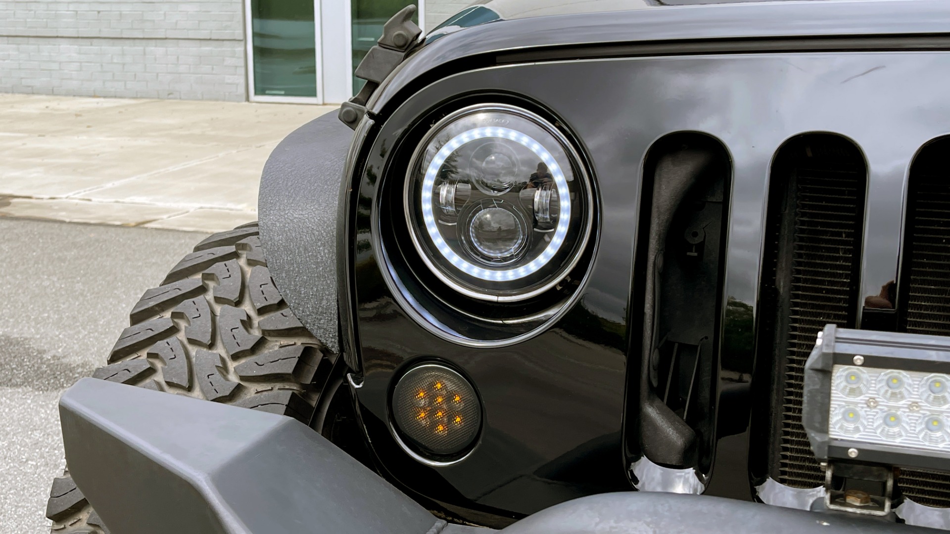 Used 2013 Jeep WRANGLER UNLIMITED RUBICON 4X4 / 3.6L V6 / 6-SPD MAN / DUAL-TOP / AIR COND for sale Sold at Formula Imports in Charlotte NC 28227 10