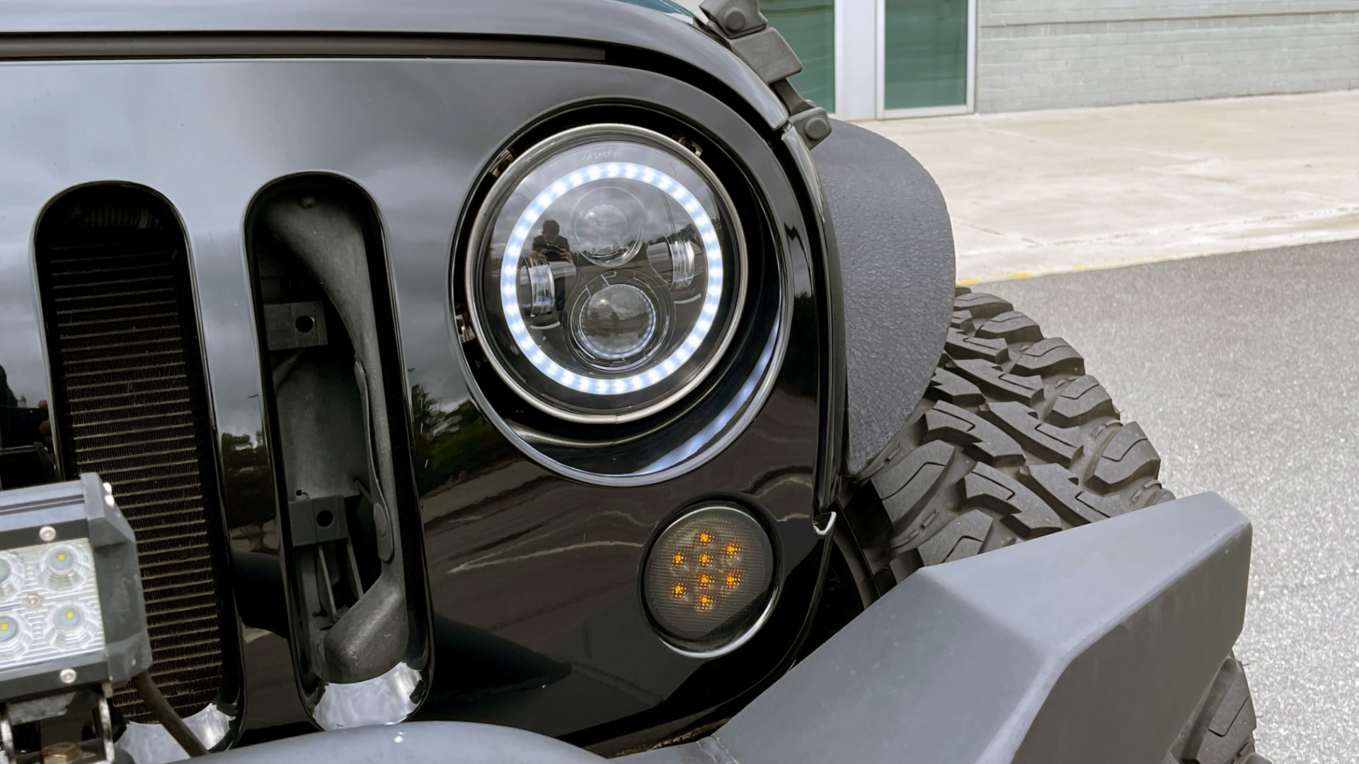 Used 2013 Jeep WRANGLER UNLIMITED RUBICON 4X4 / 3.6L V6 / 6-SPD MAN / DUAL-TOP / AIR COND for sale Sold at Formula Imports in Charlotte NC 28227 11