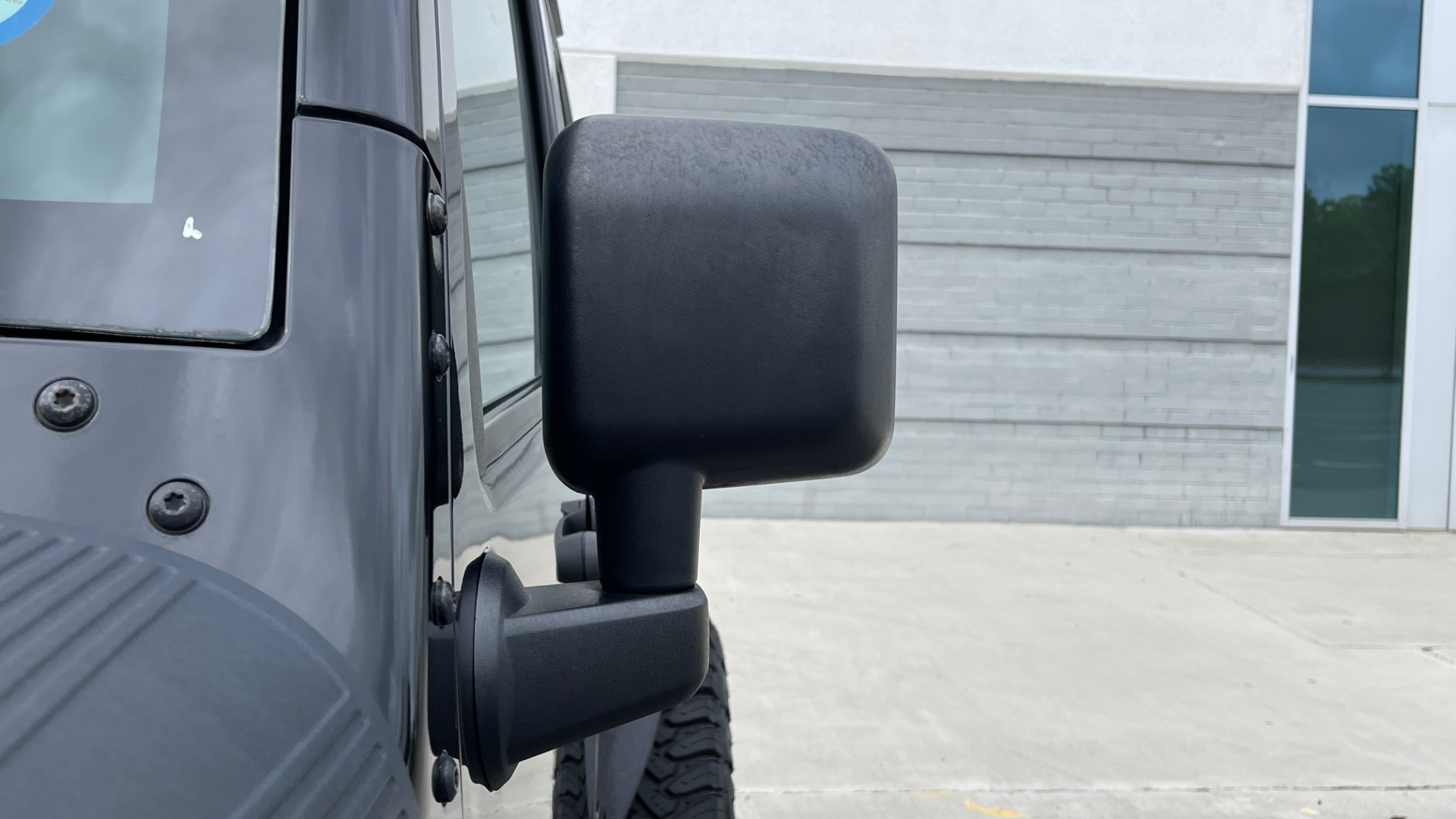 Used 2013 Jeep WRANGLER UNLIMITED RUBICON 4X4 / 3.6L V6 / 6-SPD MAN / DUAL-TOP / AIR COND for sale Sold at Formula Imports in Charlotte NC 28227 19