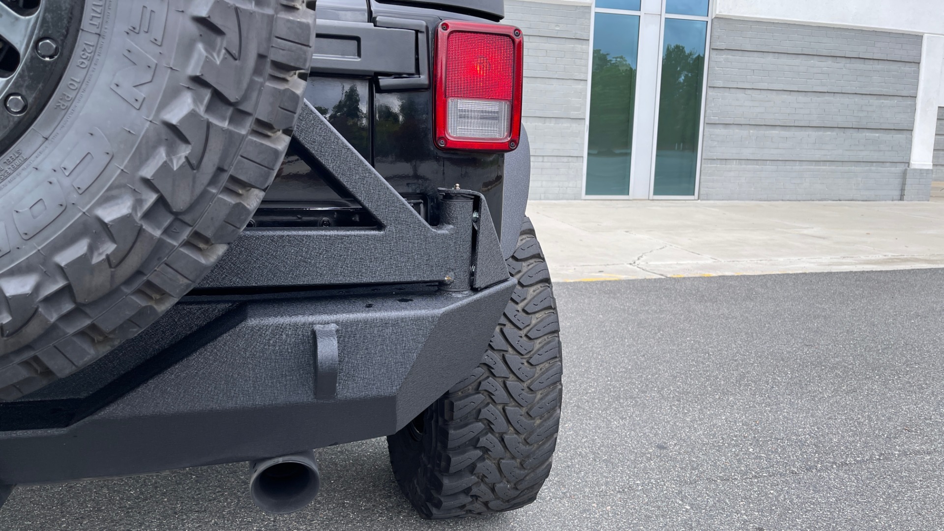 Used 2013 Jeep WRANGLER UNLIMITED RUBICON 4X4 / 3.6L V6 / 6-SPD MAN / DUAL-TOP / AIR COND for sale Sold at Formula Imports in Charlotte NC 28227 23