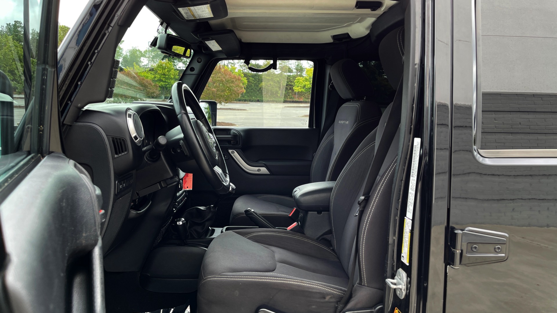 Used 2013 Jeep WRANGLER UNLIMITED RUBICON 4X4 / 3.6L V6 / 6-SPD MAN / DUAL-TOP / AIR COND for sale Sold at Formula Imports in Charlotte NC 28227 36