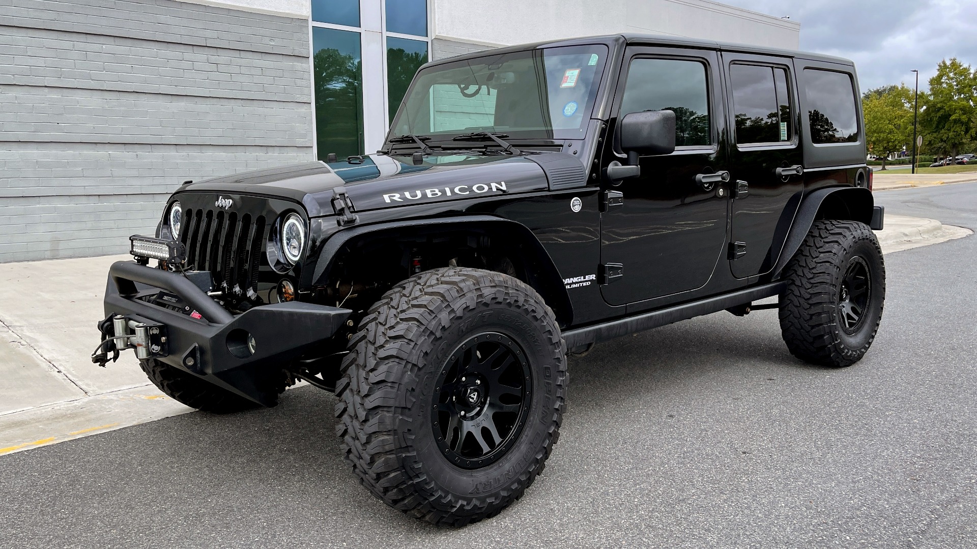 Used 2013 Jeep WRANGLER UNLIMITED RUBICON 4X4 / 3.6L V6 / 6-SPD MAN / DUAL-TOP / AIR COND for sale Sold at Formula Imports in Charlotte NC 28227 4