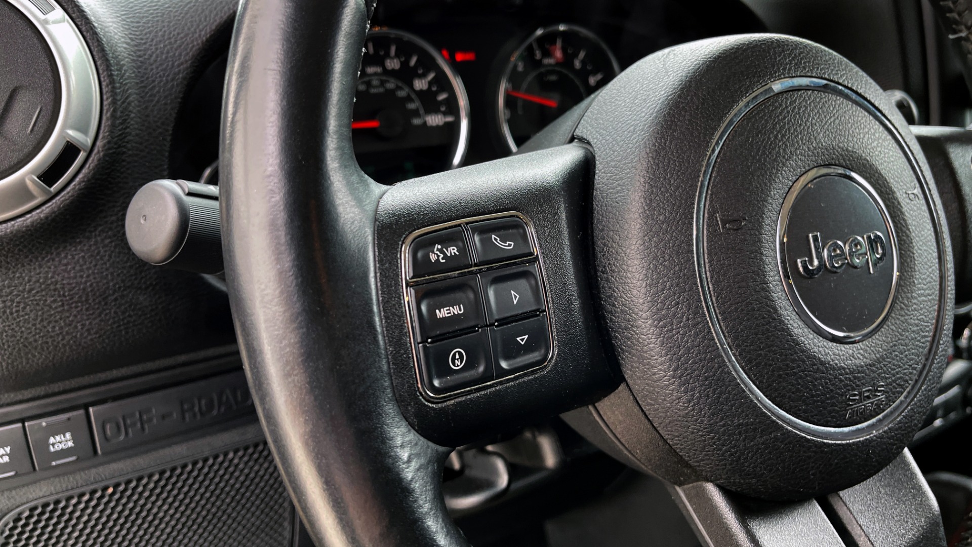 Used 2013 Jeep WRANGLER UNLIMITED RUBICON 4X4 / 3.6L V6 / 6-SPD MAN / DUAL-TOP / AIR COND for sale Sold at Formula Imports in Charlotte NC 28227 40