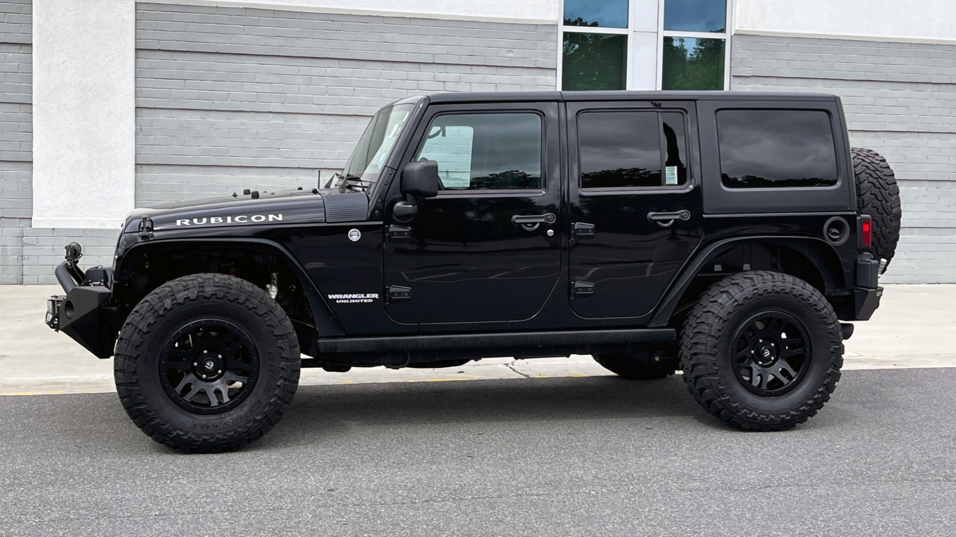 Used 2013 Jeep WRANGLER UNLIMITED RUBICON 4X4 / 3.6L V6 / 6-SPD MAN / DUAL-TOP / AIR COND for sale Sold at Formula Imports in Charlotte NC 28227 5