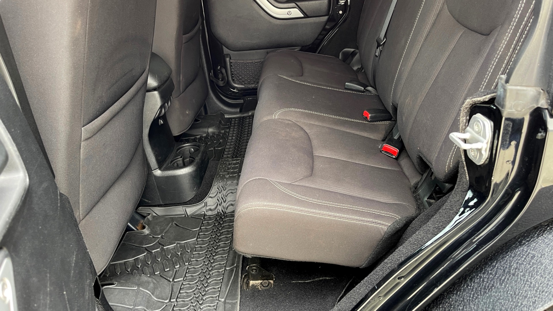 Used 2013 Jeep WRANGLER UNLIMITED RUBICON 4X4 / 3.6L V6 / 6-SPD MAN / DUAL-TOP / AIR COND for sale Sold at Formula Imports in Charlotte NC 28227 56