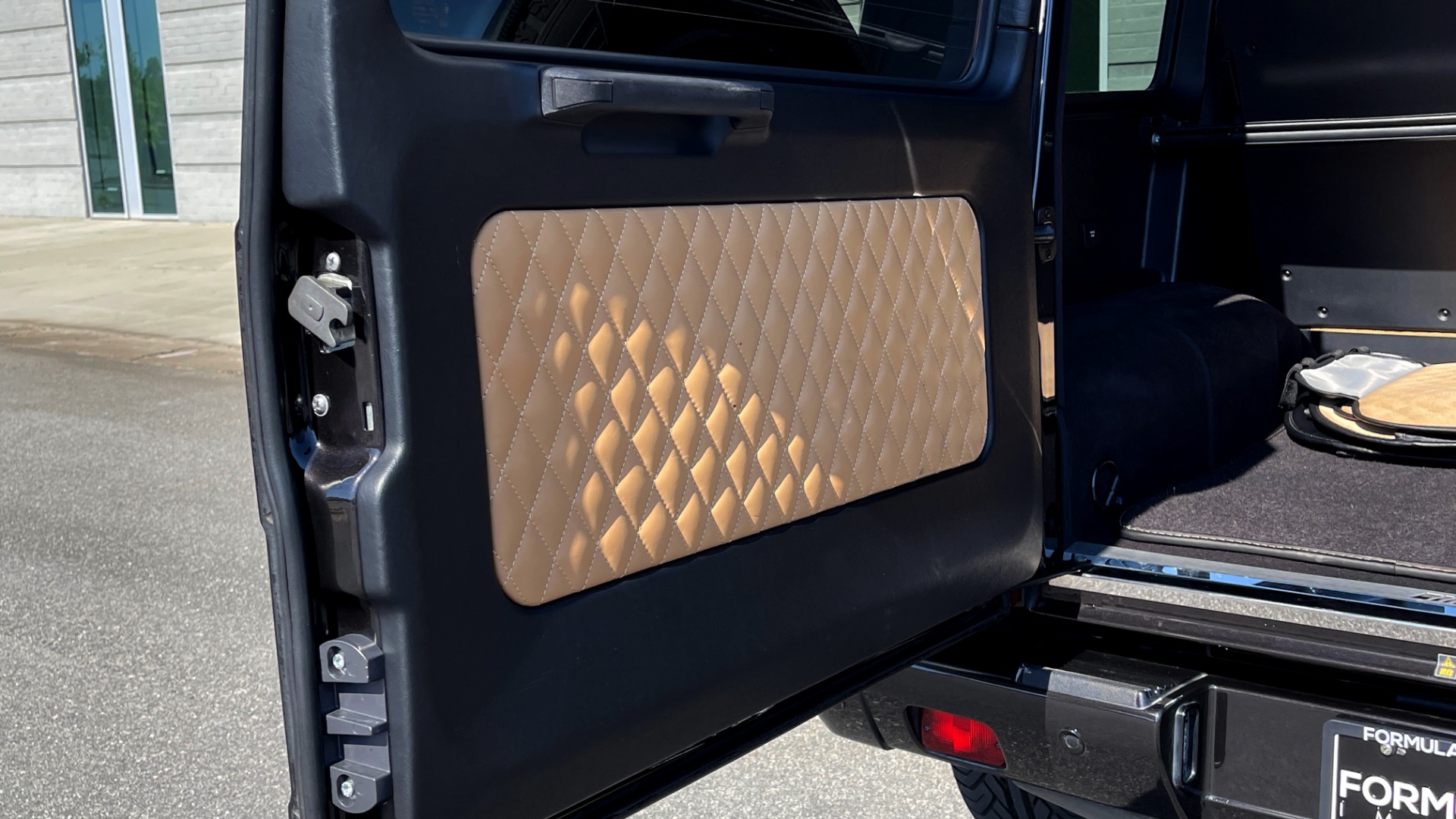 Used 2014 Mercedes-Benz G-CLASS G 63 AMG / DISGNO LEATHER / NAV / SUNROOF / REARVIEW for sale Sold at Formula Imports in Charlotte NC 28227 18